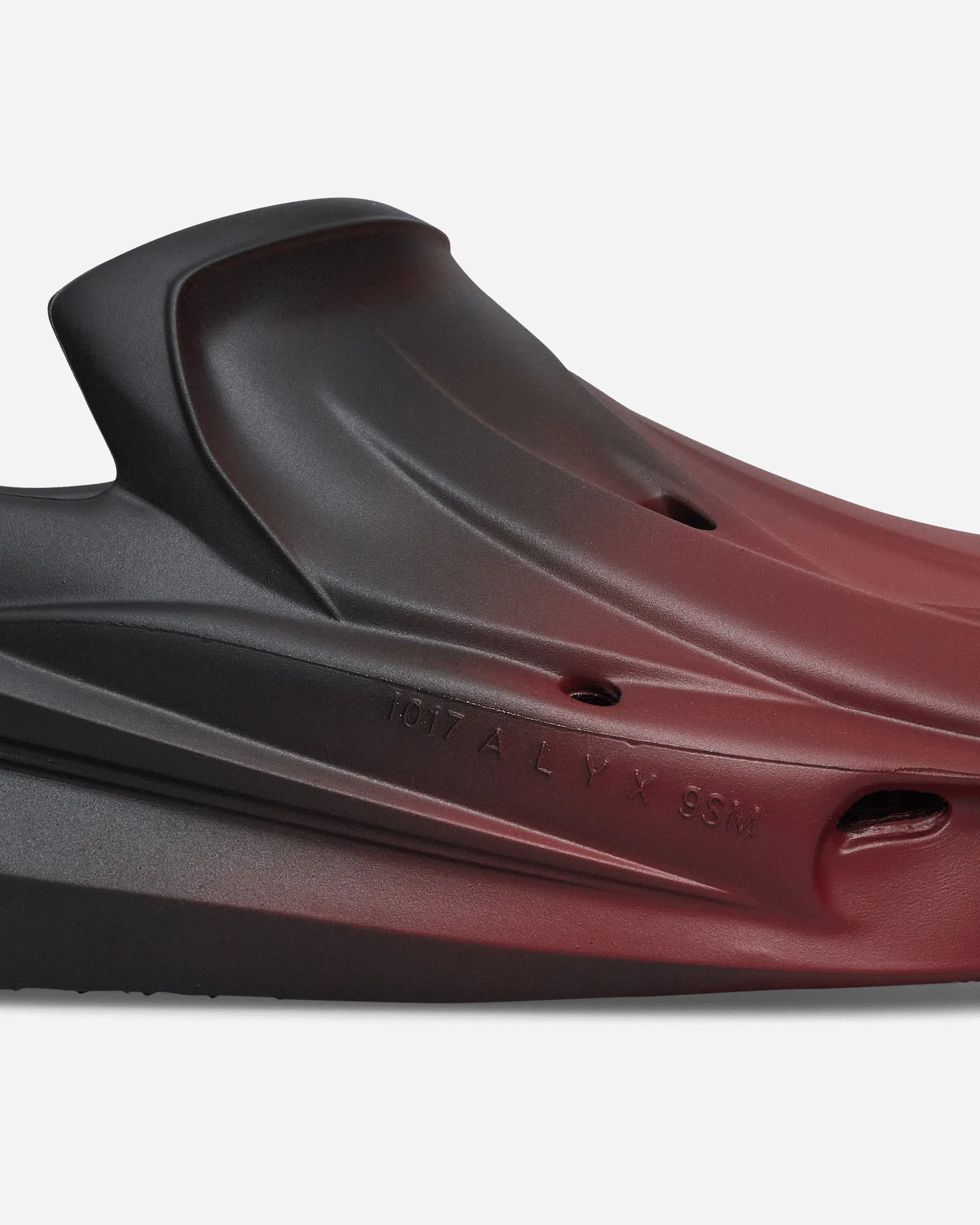 Exclusive Mono Slip On Red Weekend Hike Urban Walker