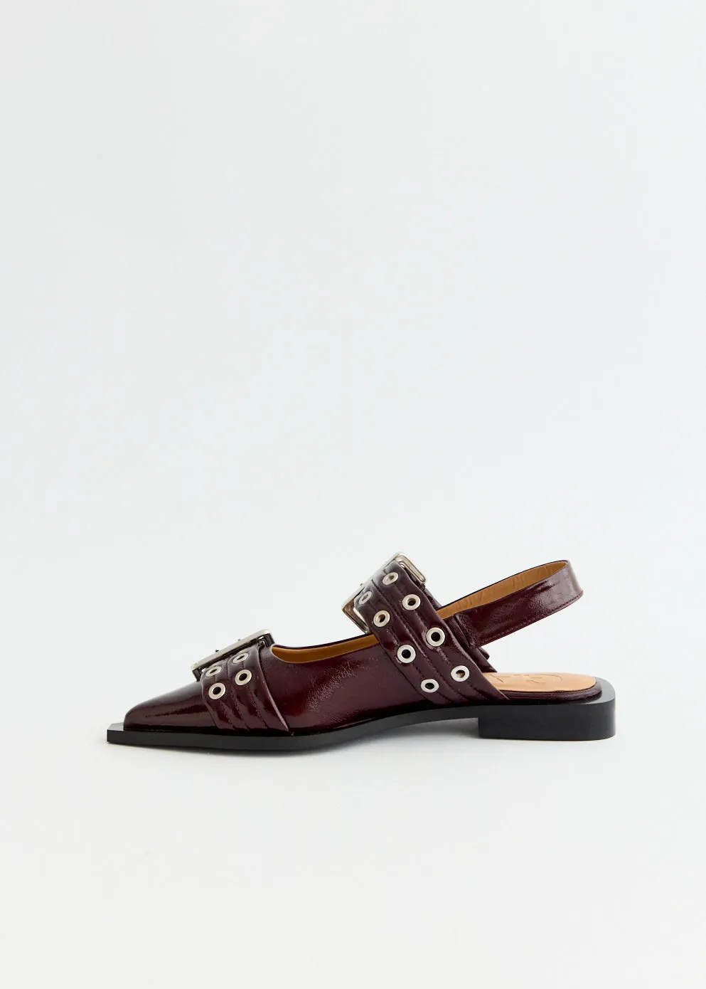 Chill Fit Feminine Buckle Ballerinas