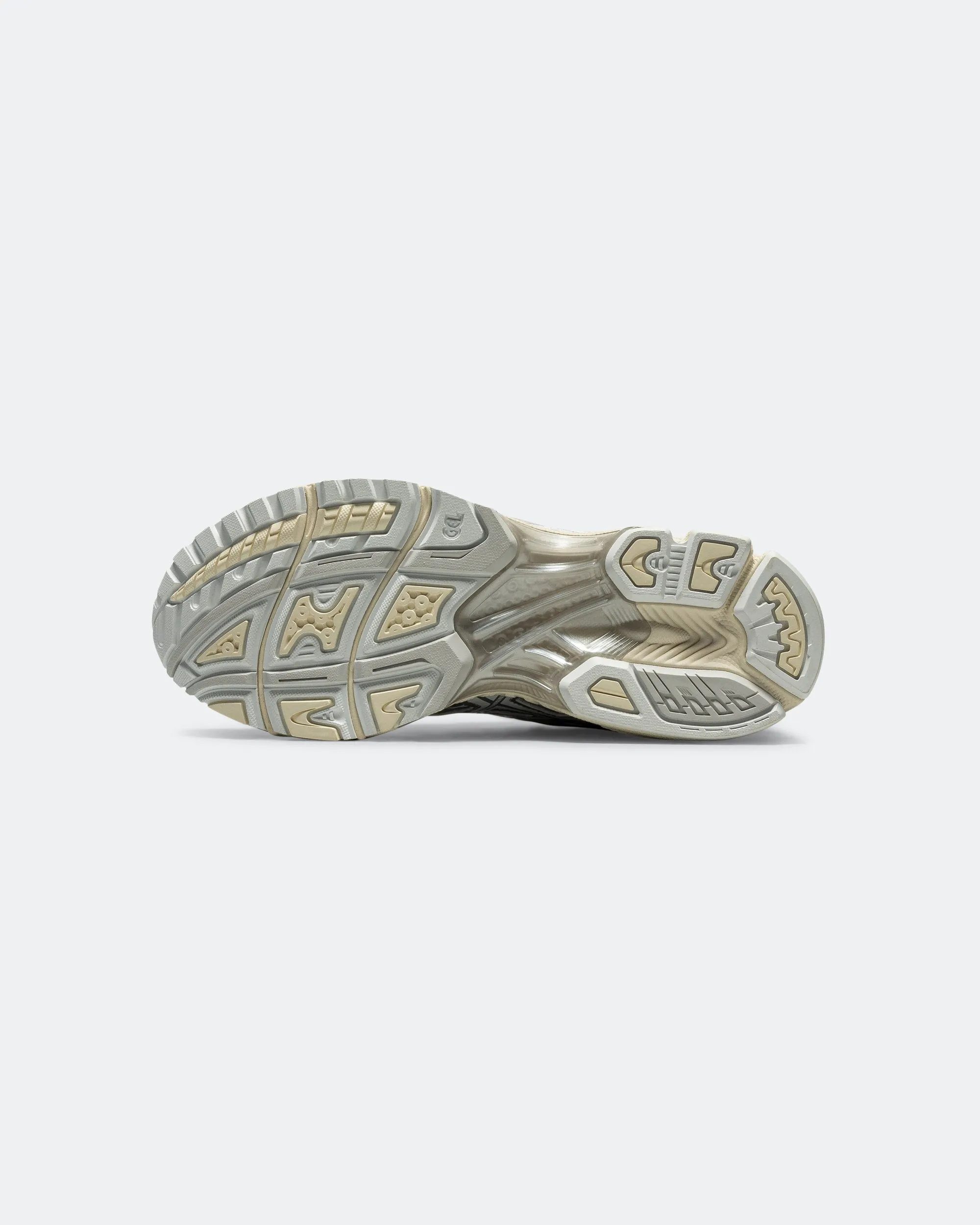 GEL-Nimbus 10.1 - White/Pure Silver Energy Return Outsole