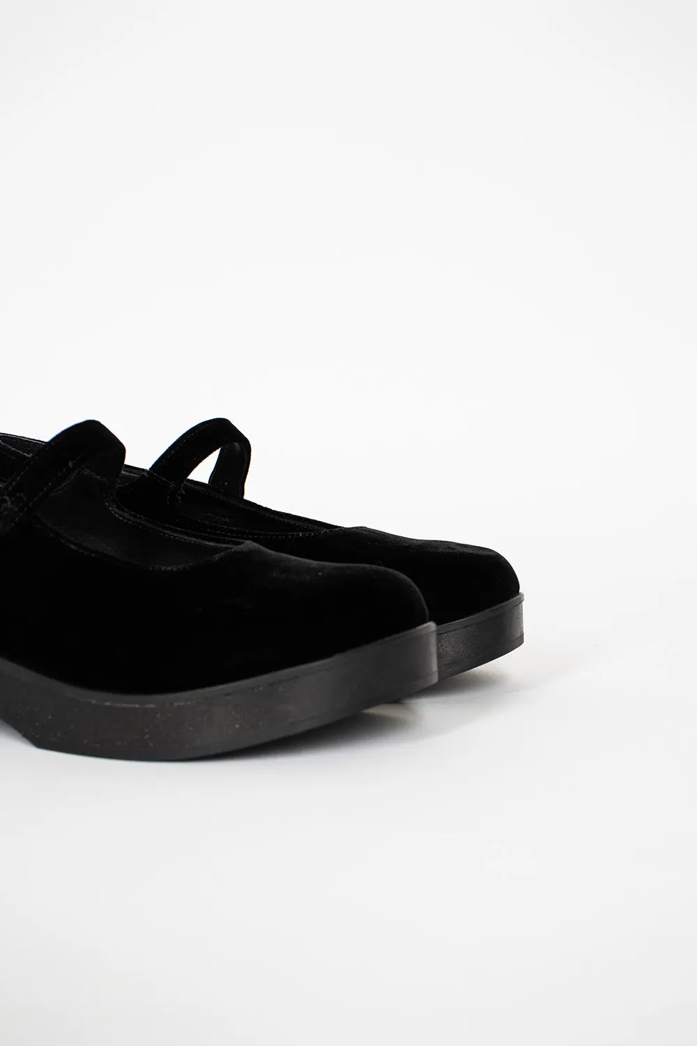 Button Ballerina Clog Black Hold Step