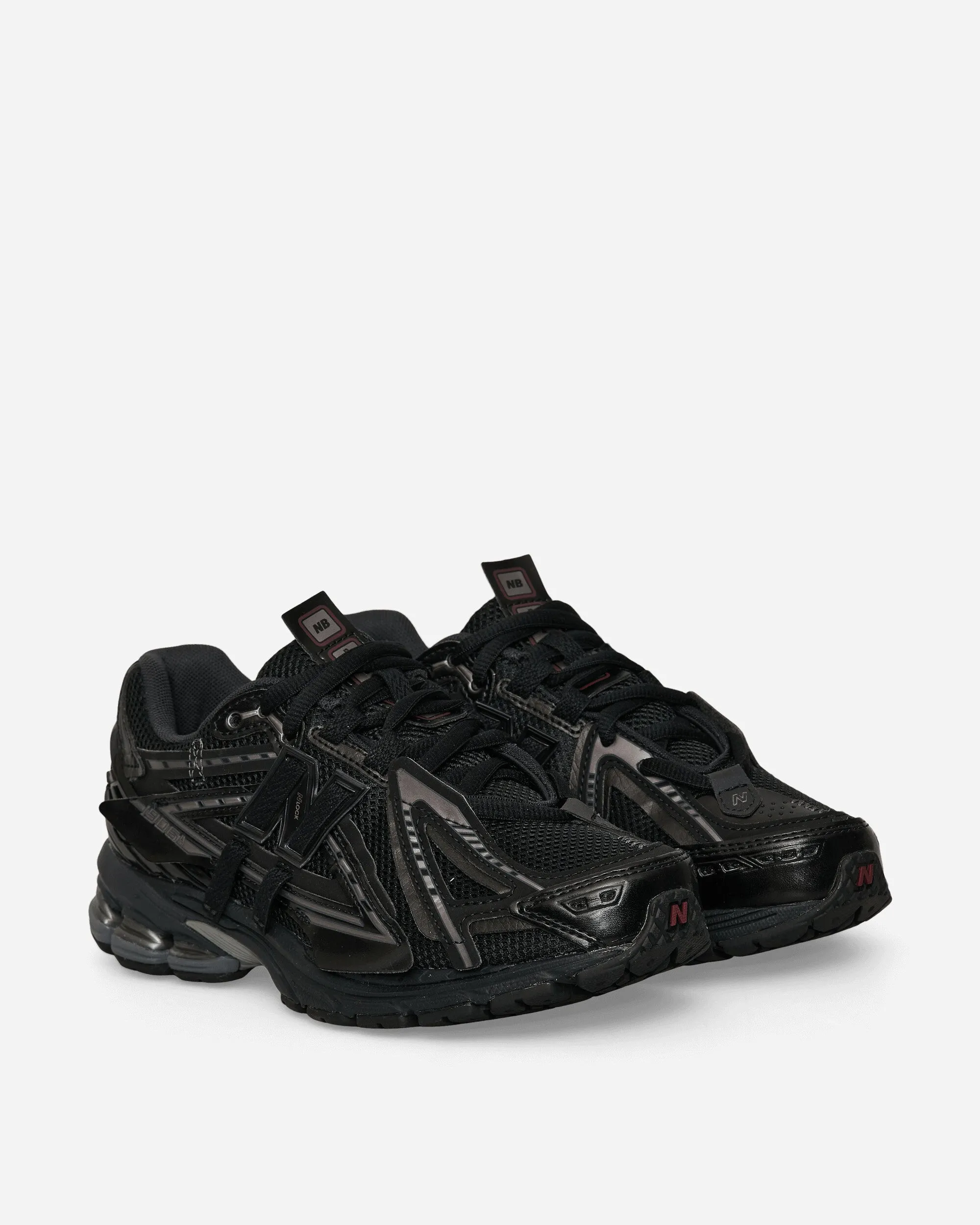 1906A Sneakers Black / Dark Silver Metallic / Phantom Clean Vibe