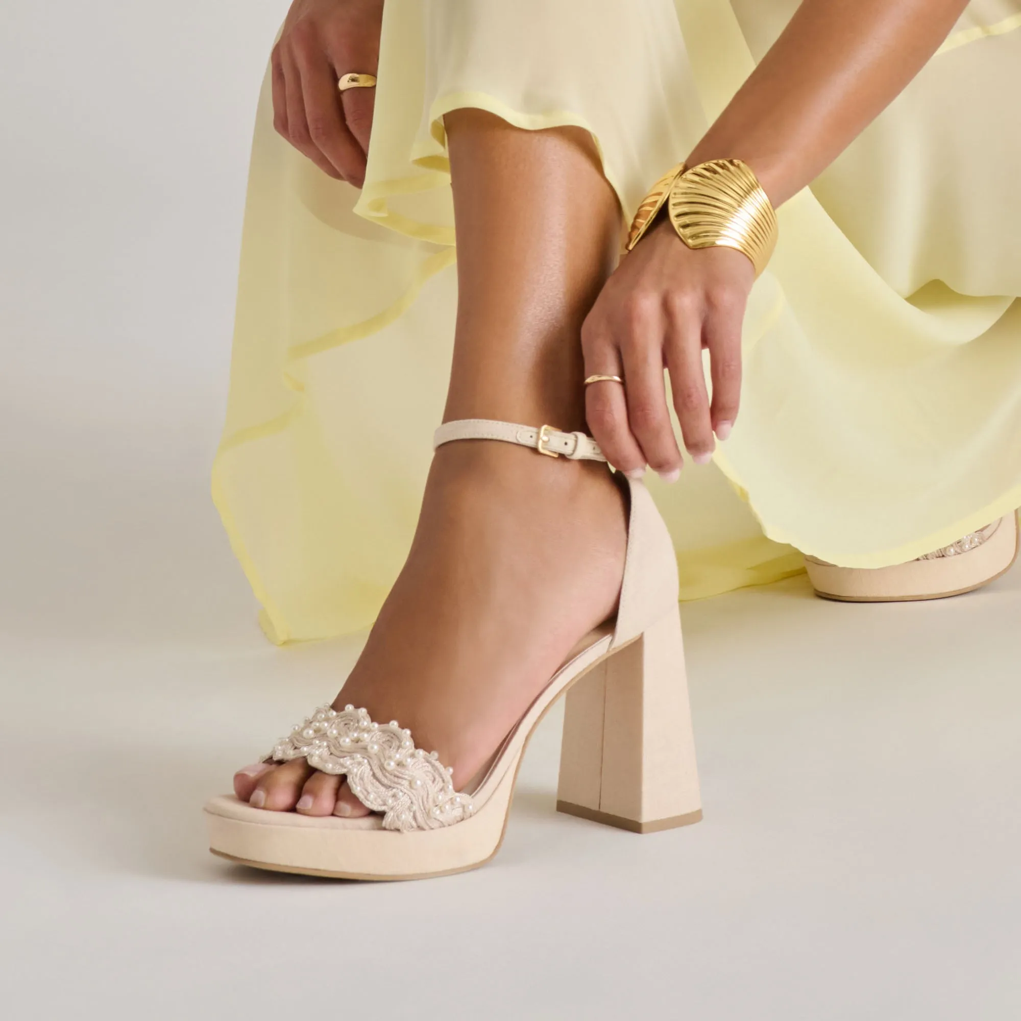 PELTIN PEARL HEELS VANILLA WOVEN RAFFIA perforated