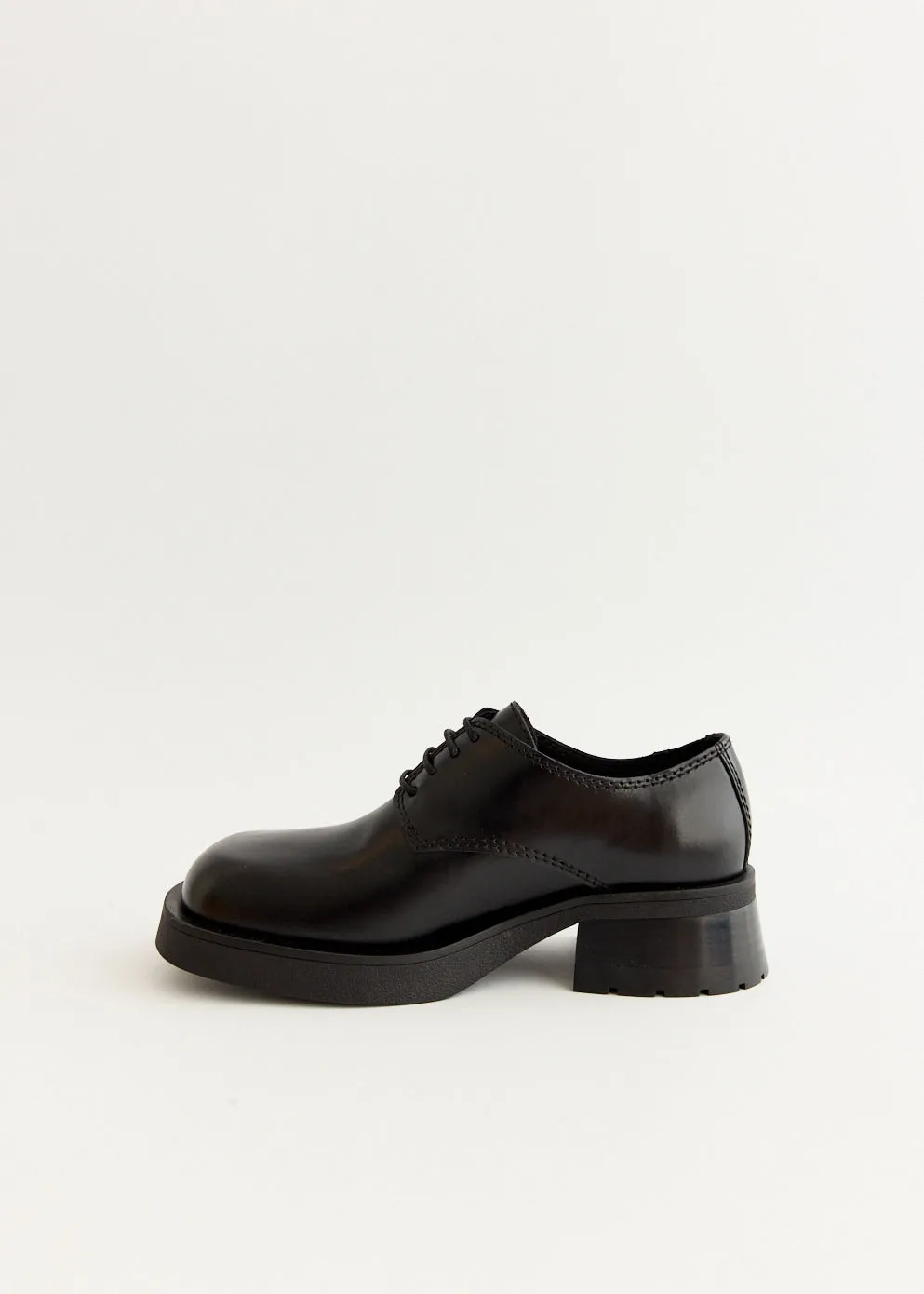 Althea Brogues Travel Edge