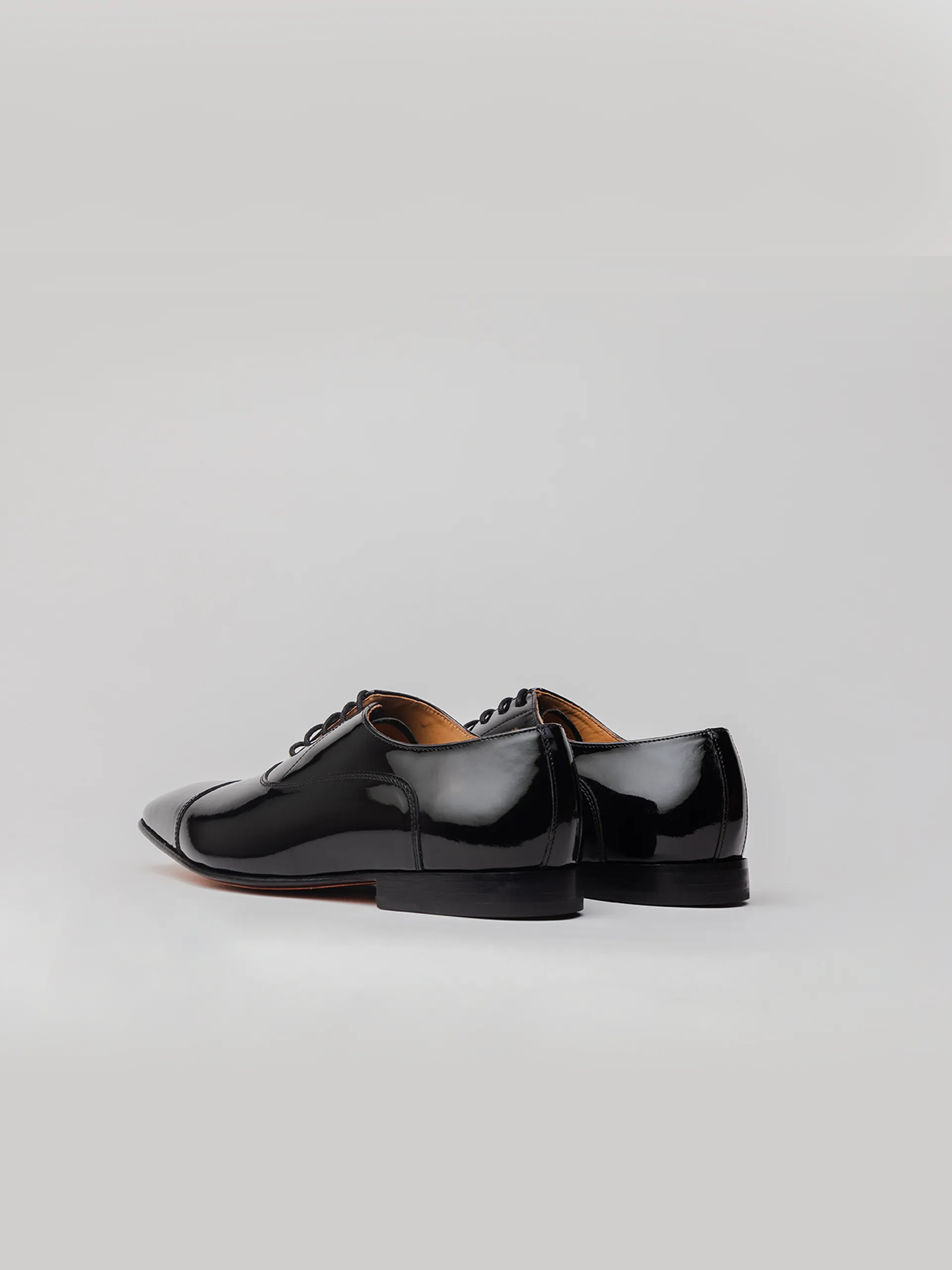 Timeless Walk Maverick Toecap Oxford - Patent Black