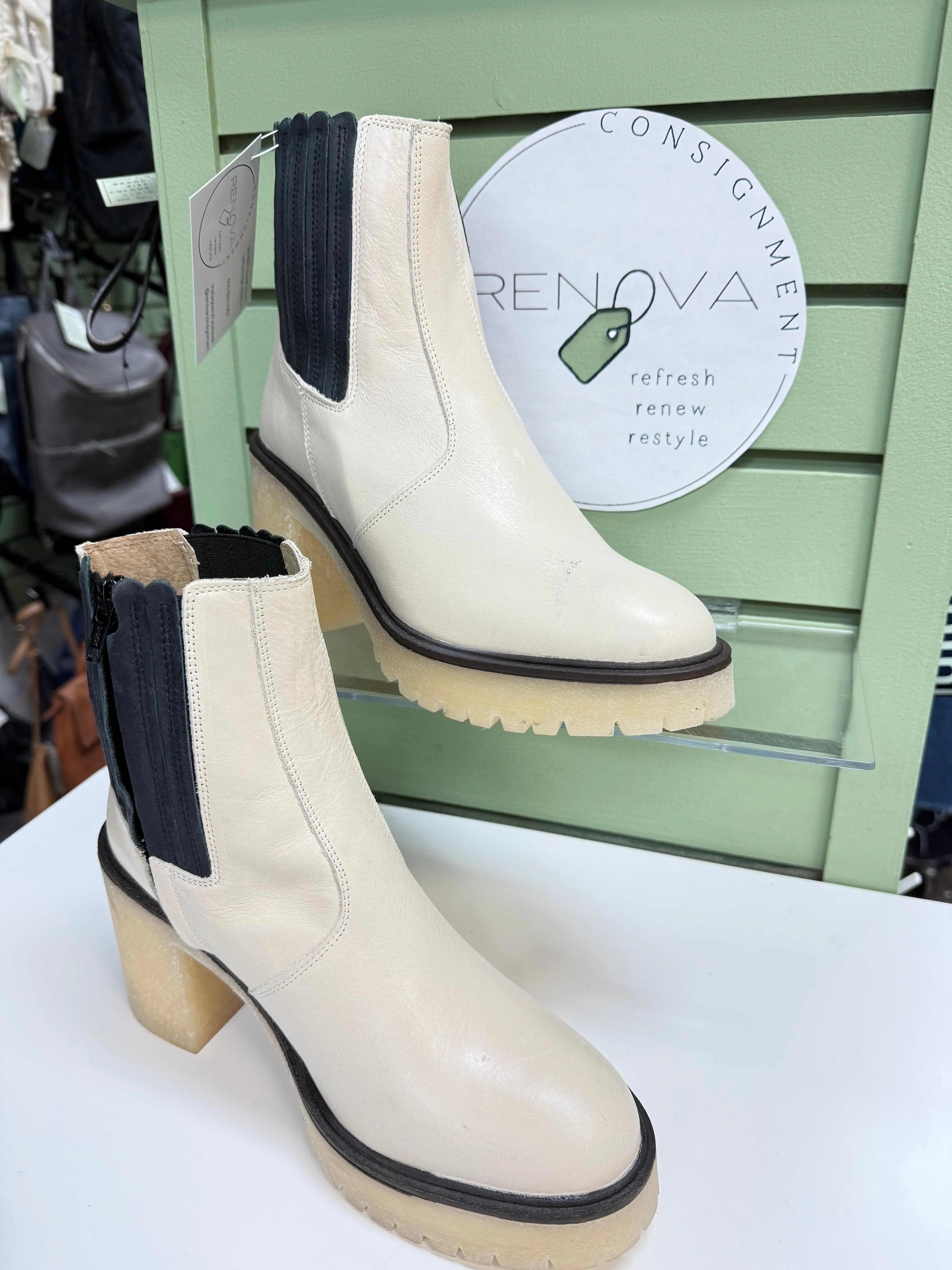 Surfer Waterproof Function Free People James Chelsea Boots (Womens 39.5= 9)