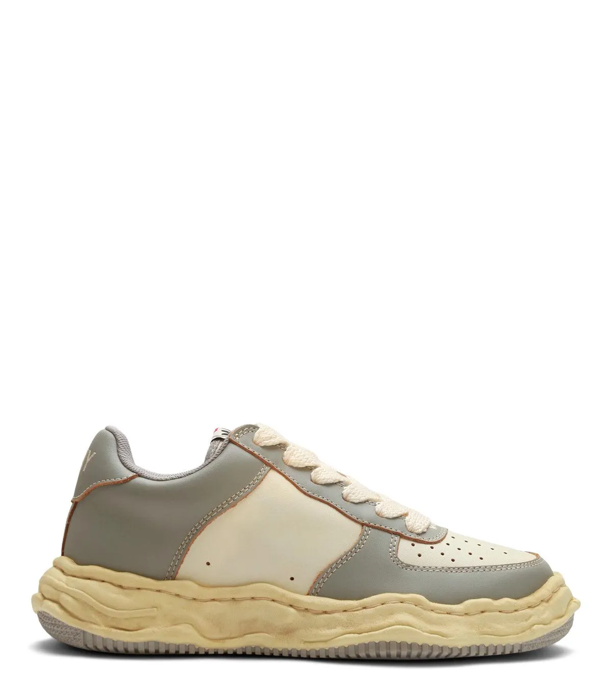 Sculpted cushioning Mihara Yasuhiro Wayne Low Grey White