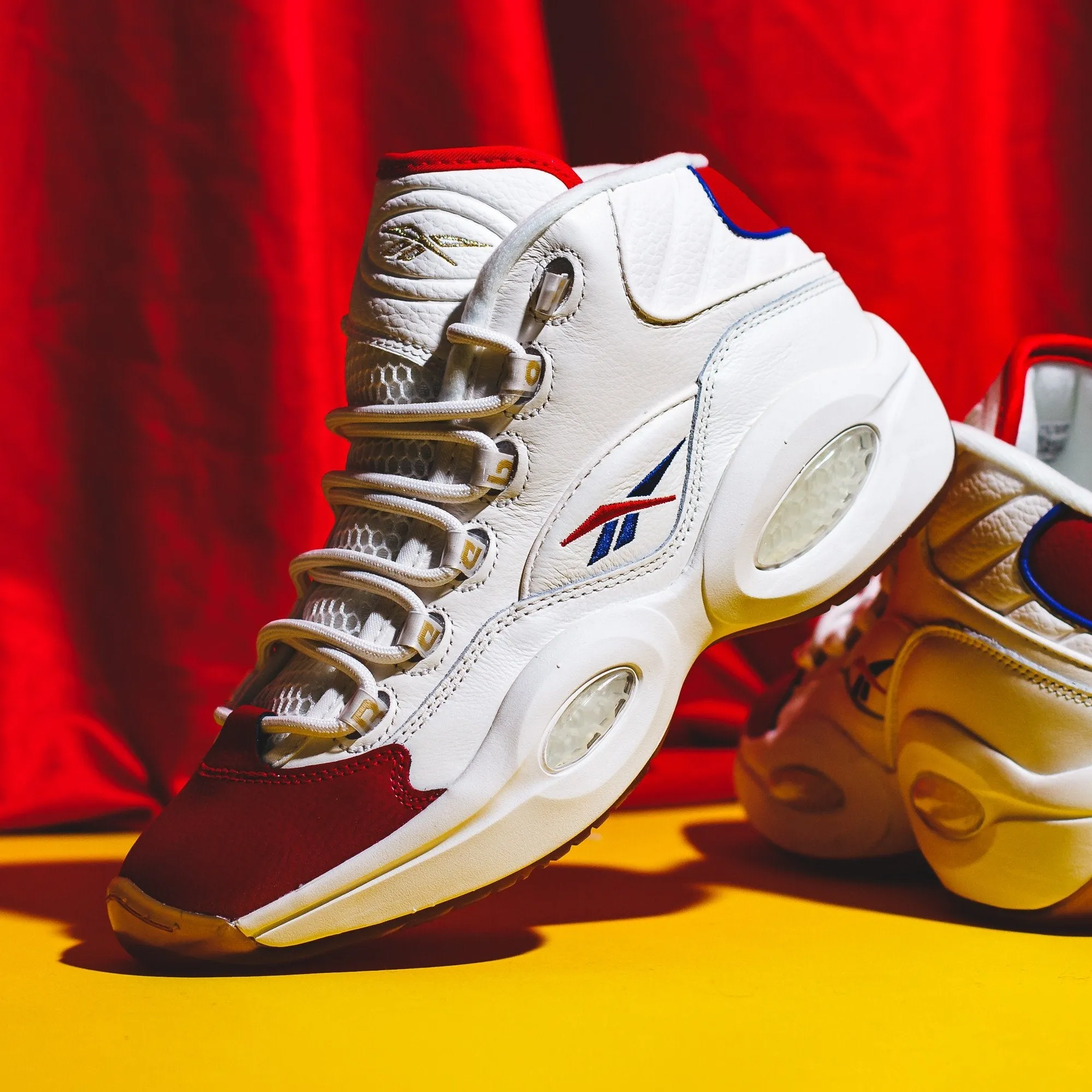 Reebok Classics Basketball Men Question Mid Allen Iverson White Red Blue GZ7099 Microfiber Layered Lining