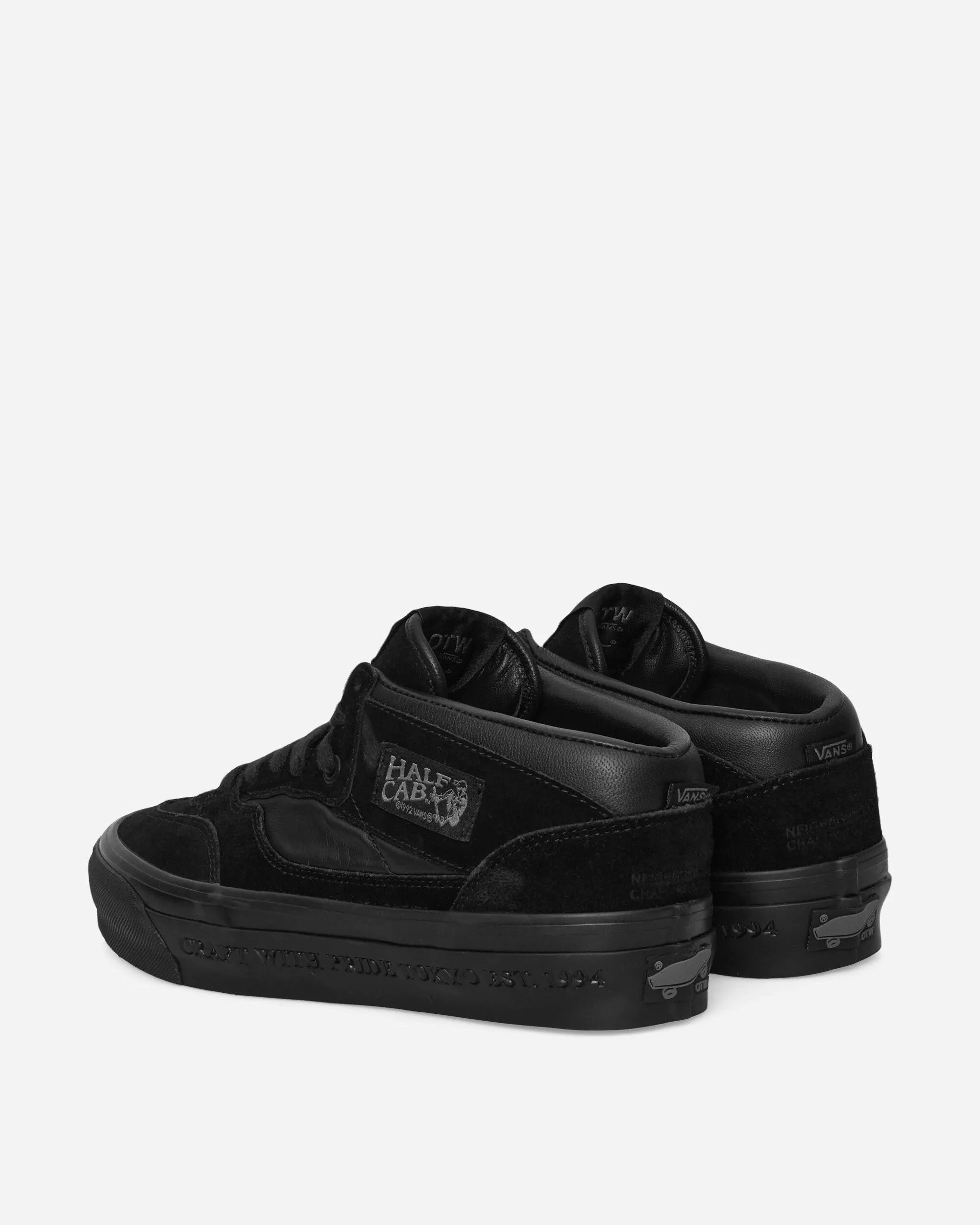 Smooth Grip Support arch Neighborhood Half Cab 33 Sneakers Black