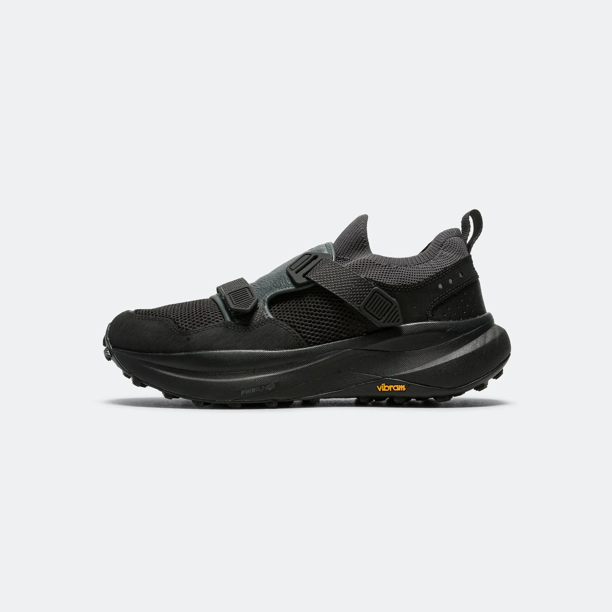 Classic Luxurious Comfort Grid x Ultra SILO - Black/Shadow