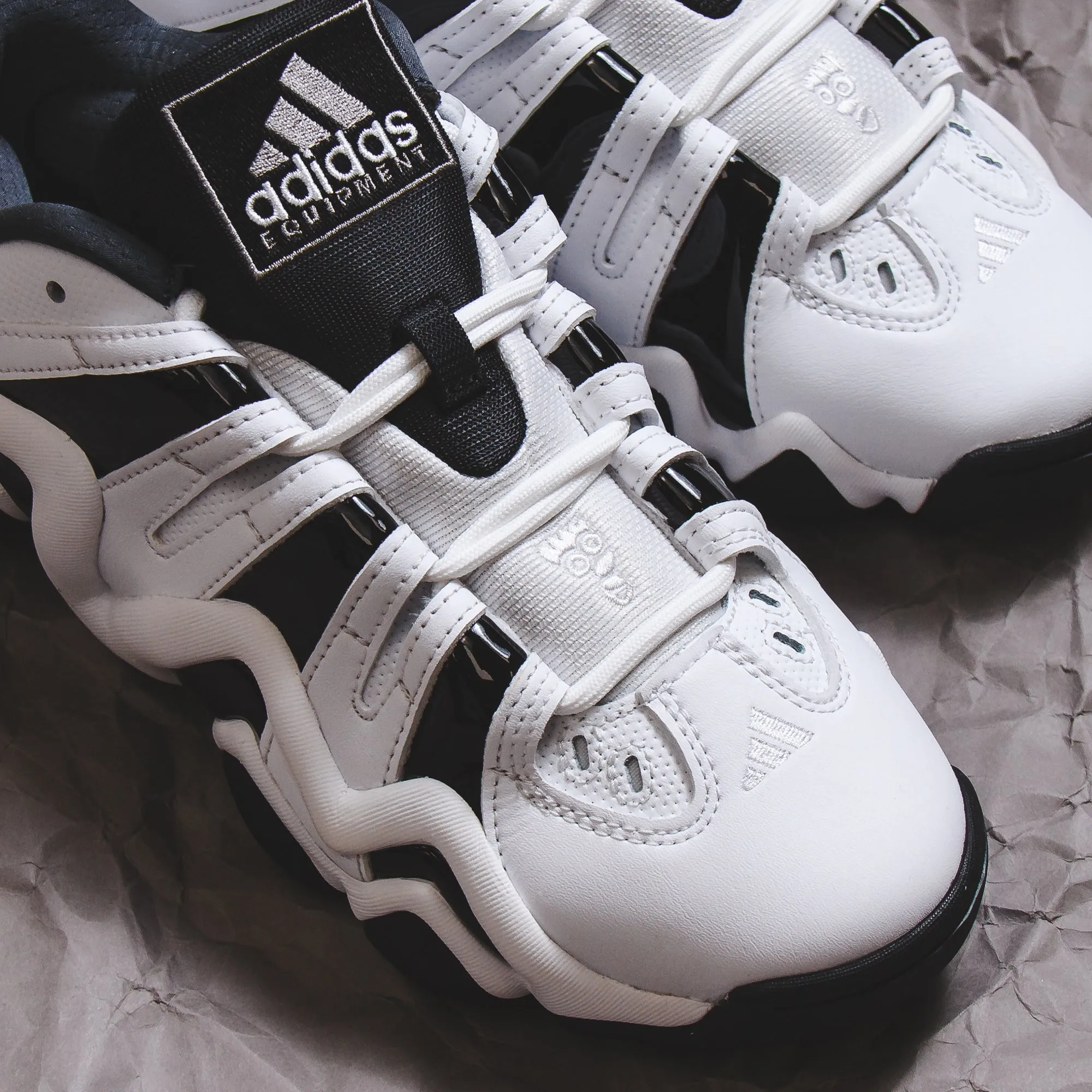 Elite Speed Adidas Basketball Men Crazy 8 Low White Black IG2032