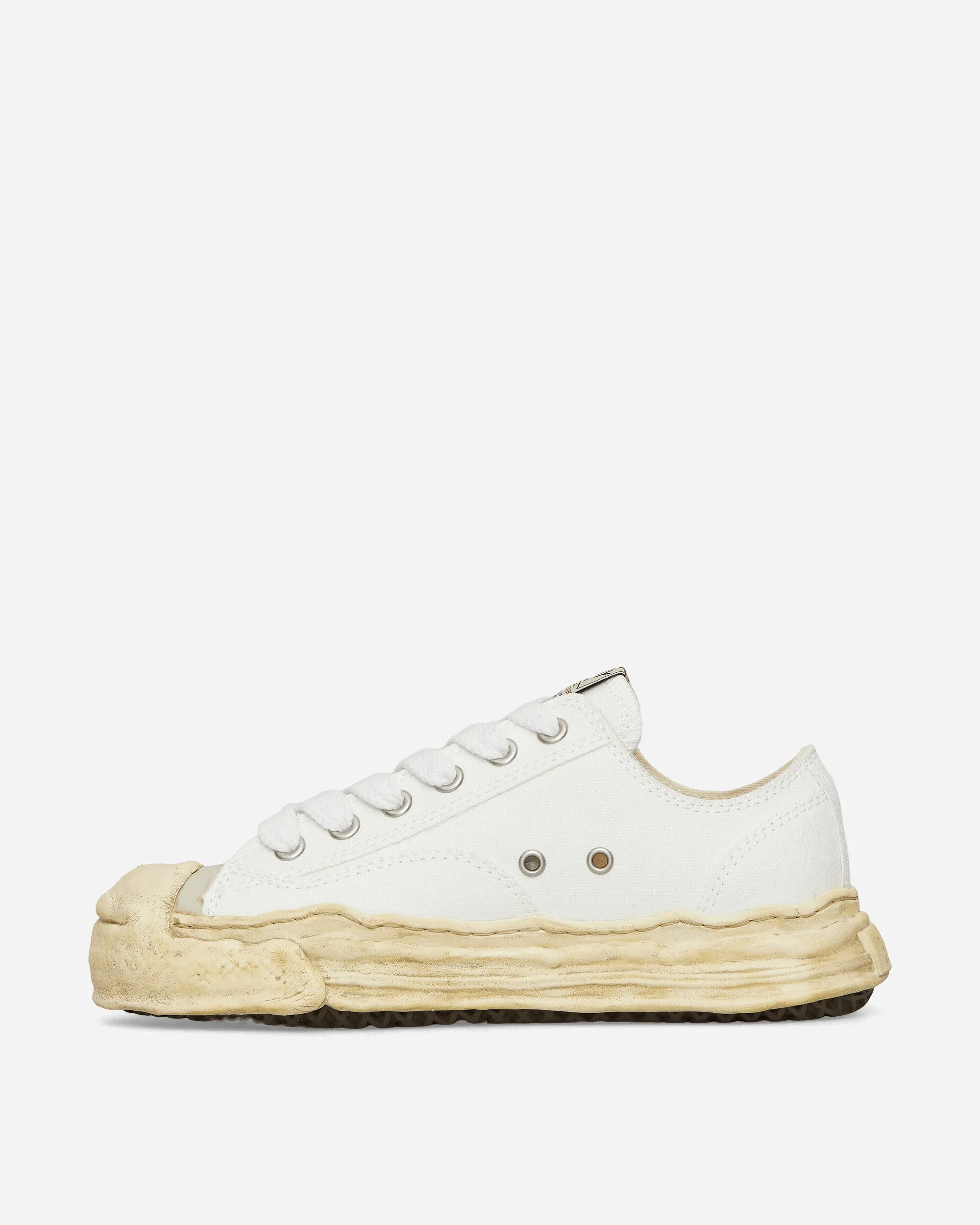 Hank OG Dyed Sole Canvas Low Sneakers White Lifestyle Fit