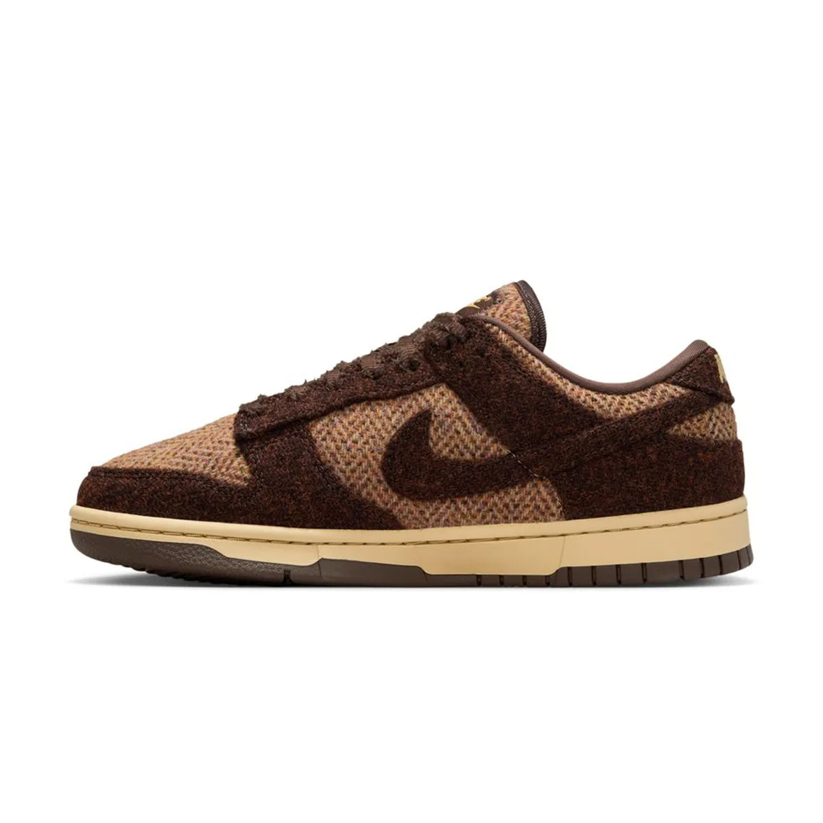   Harris Tweed Wmns Dunk Low 'Sesame Violet Mist' Step Smart Stone Hike