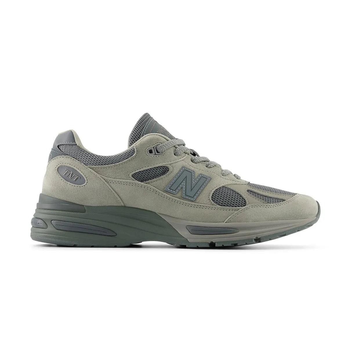Film Shoot Travel Shoes in UK   thisisneverthat 991v2 'Grey'