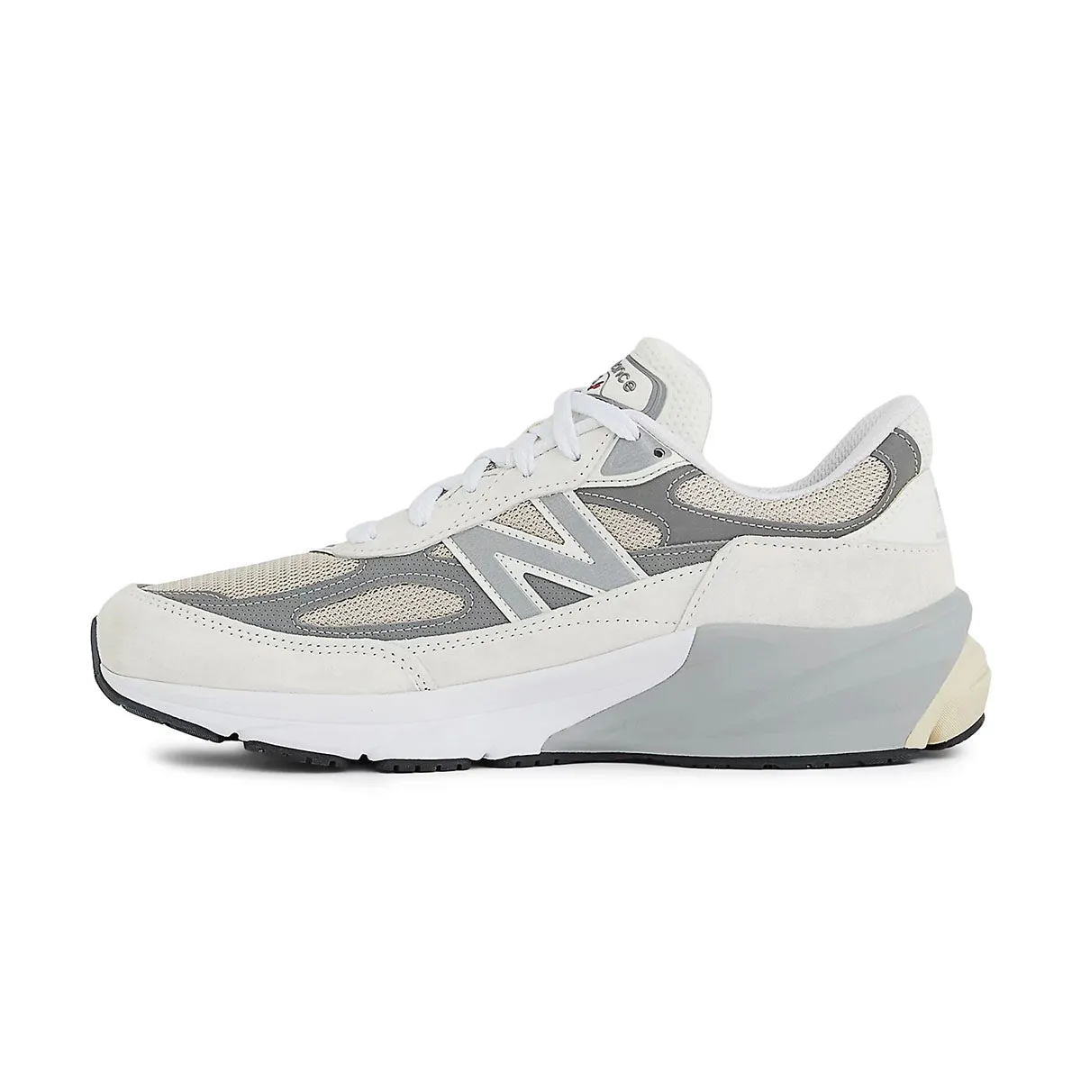 In USA 990v6 ??Reflection Marblehead?? Urban Casual