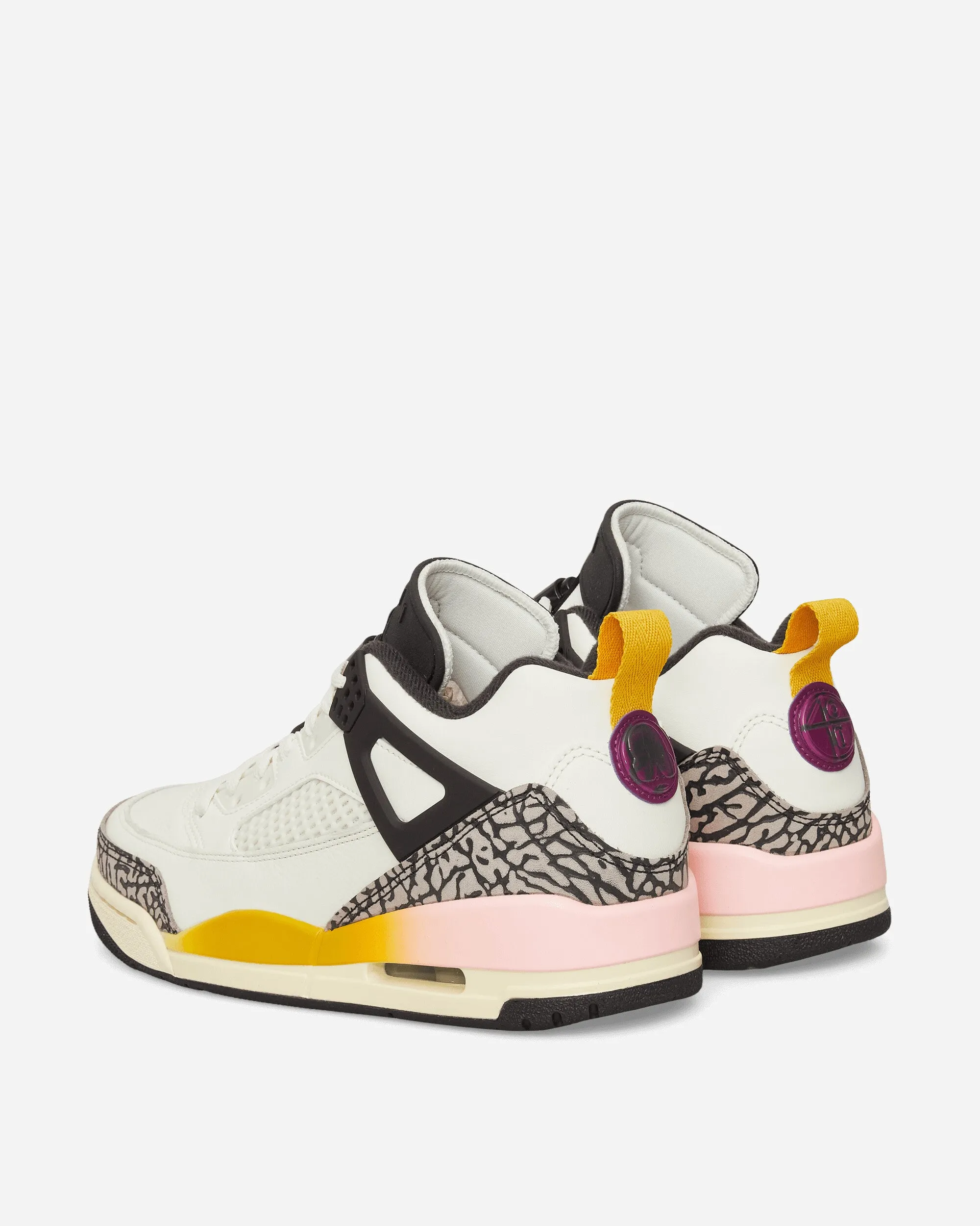 Jordan Spizike Low Sneakers Sail / Oil Grey / Muslin Forest Jog Travel Outfit