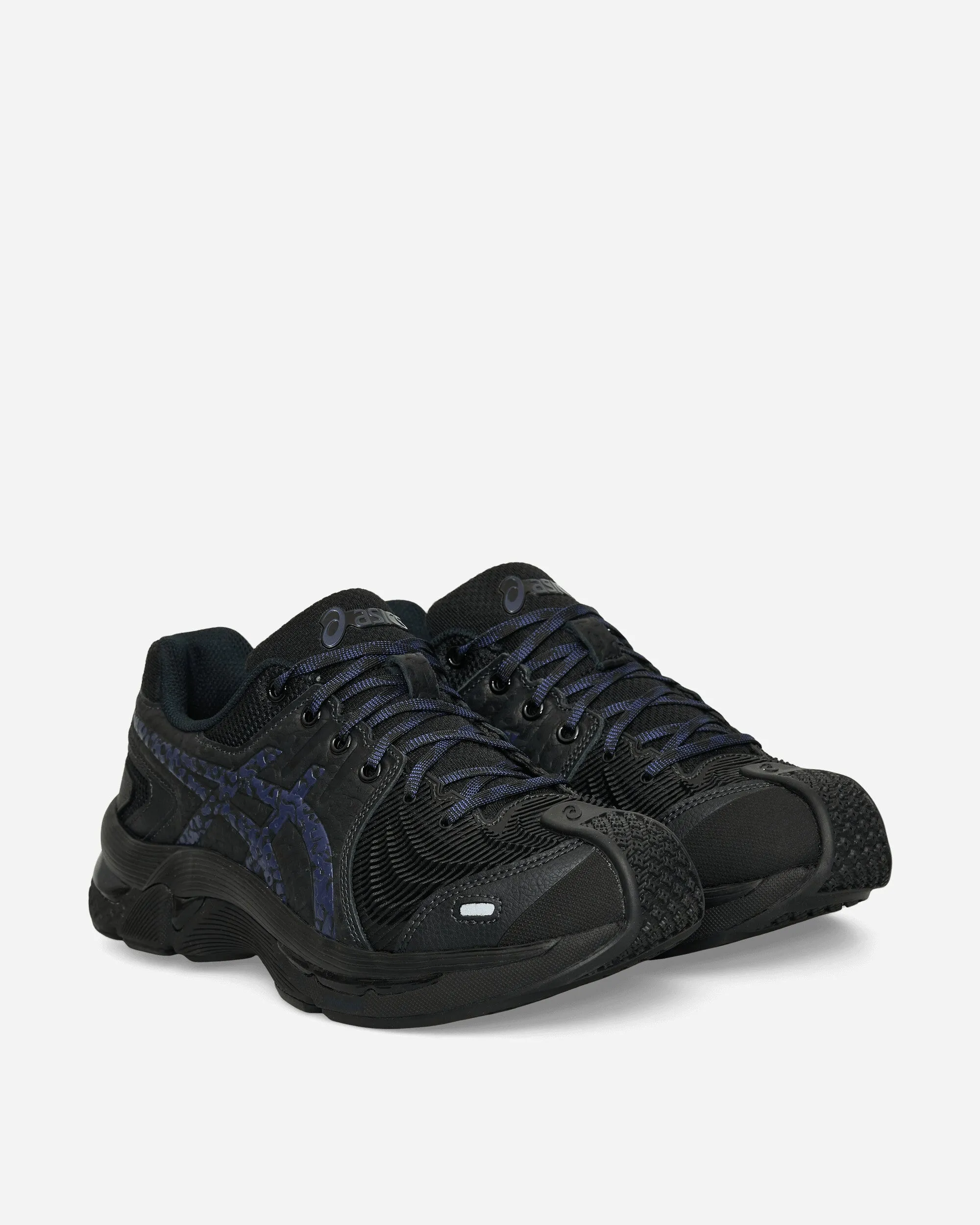 Kiko Kostadinov GEL-Kiril III Sneakers Black / Deep Blue Streetwear Look