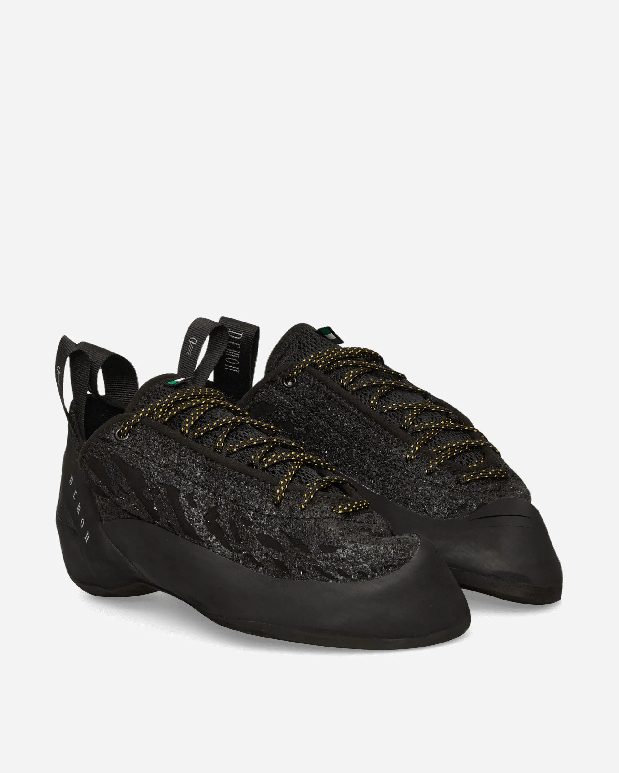 Kroda Sneakers Black Traction Sole Stand All Day