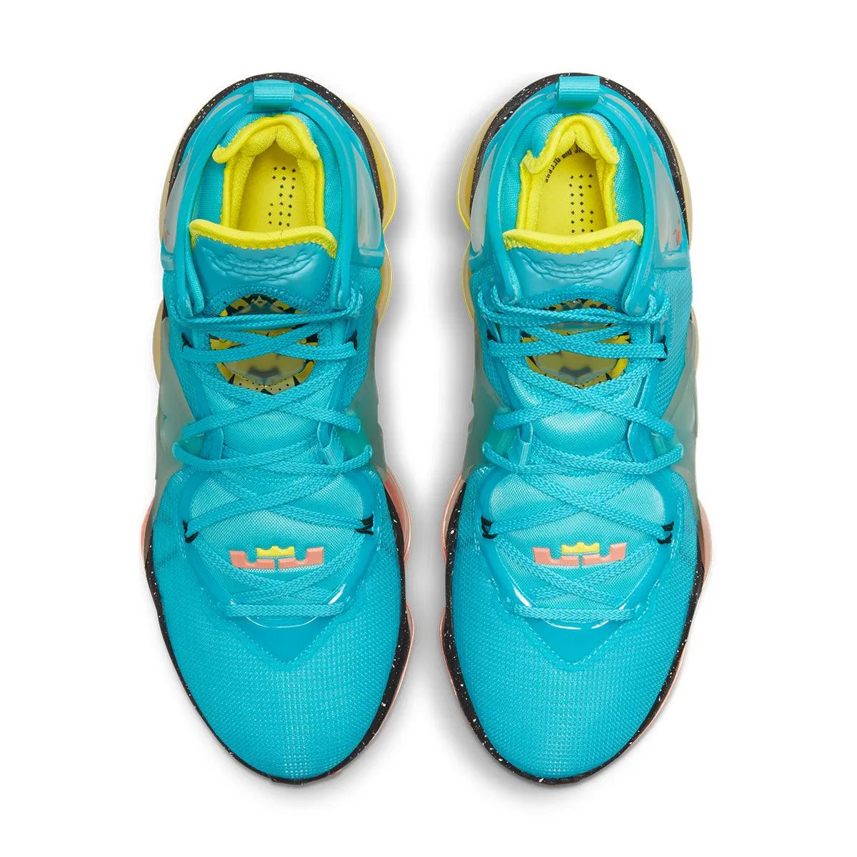 City Step LeBron 19 'Christmas'