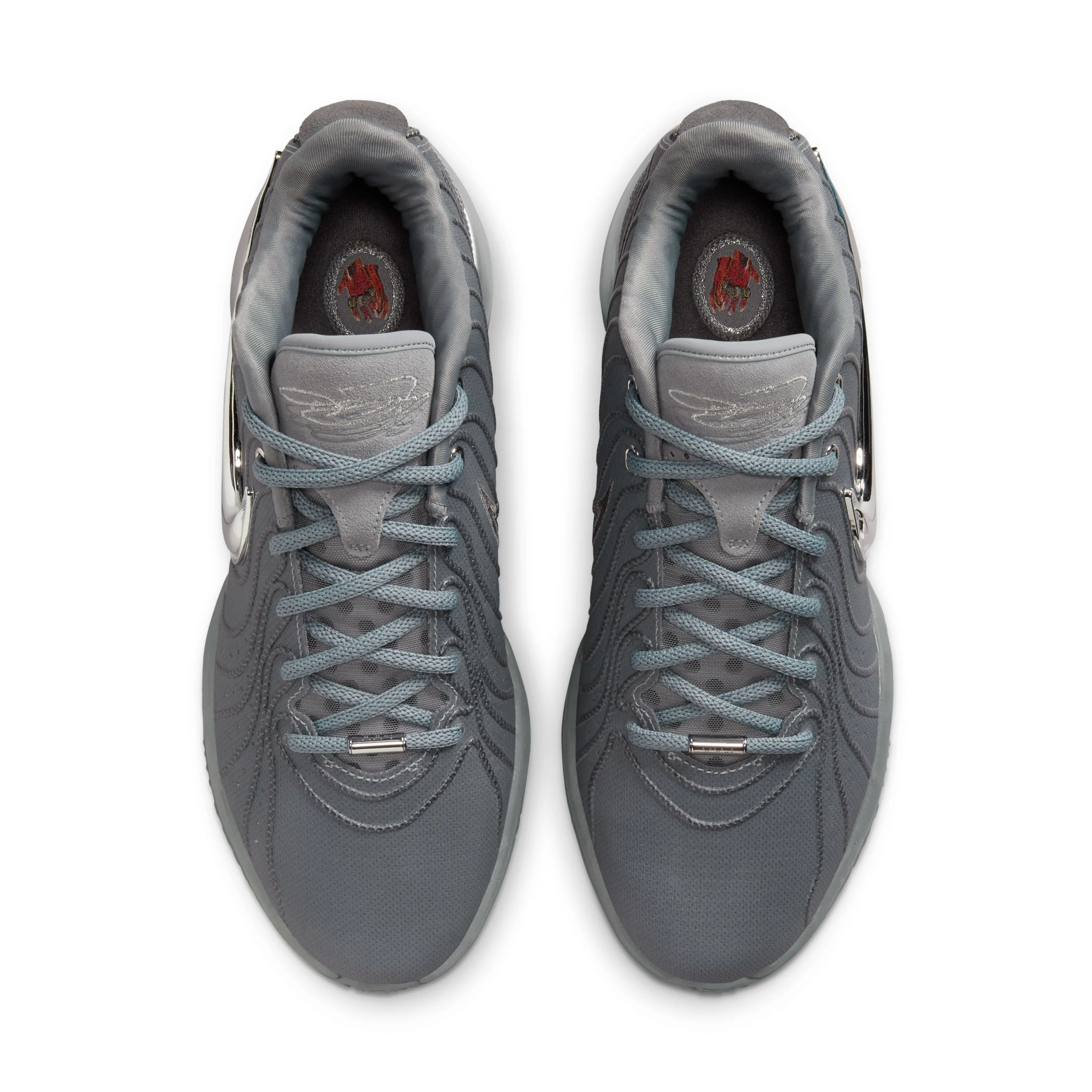 Structured silhouette Lebron XXI EP 'Cool Grey'