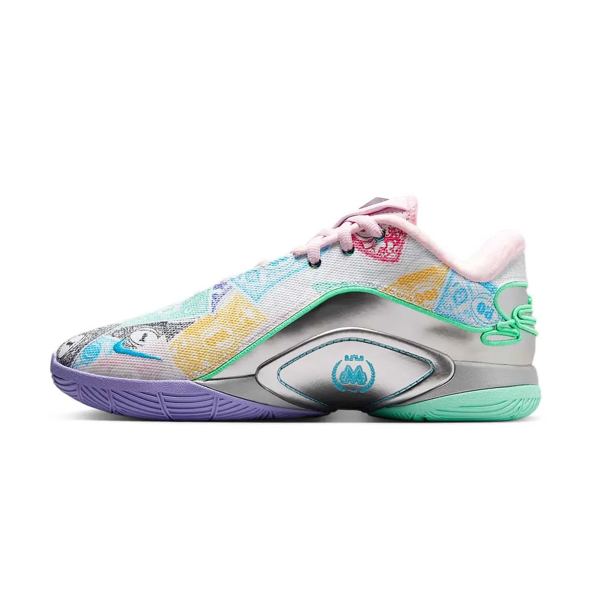 LeBron XXII 'Currency' EP 'White Green Glow' Simple Form Hydrophobic Materials