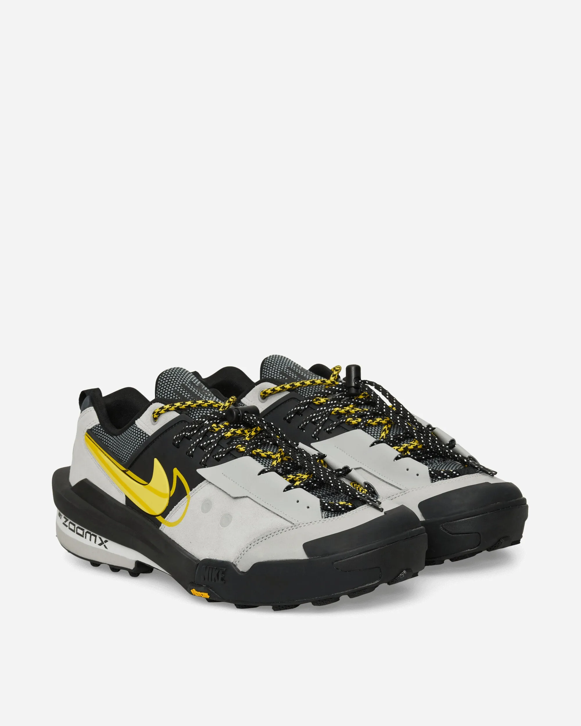 Walking Mood Simple Fit sacai Zegamadome Sneakers Matte Silver