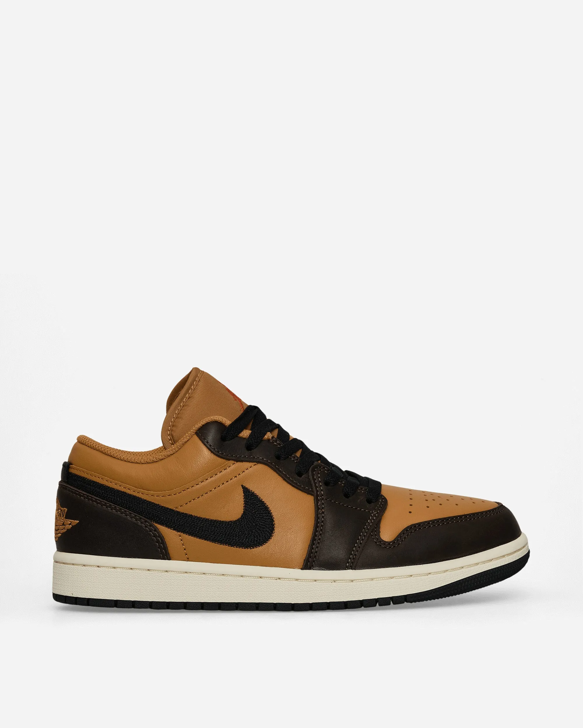 Easy   To   Clean Carefree Day Air Jordan 1 Low Sneakers Flax / Baroque Brown