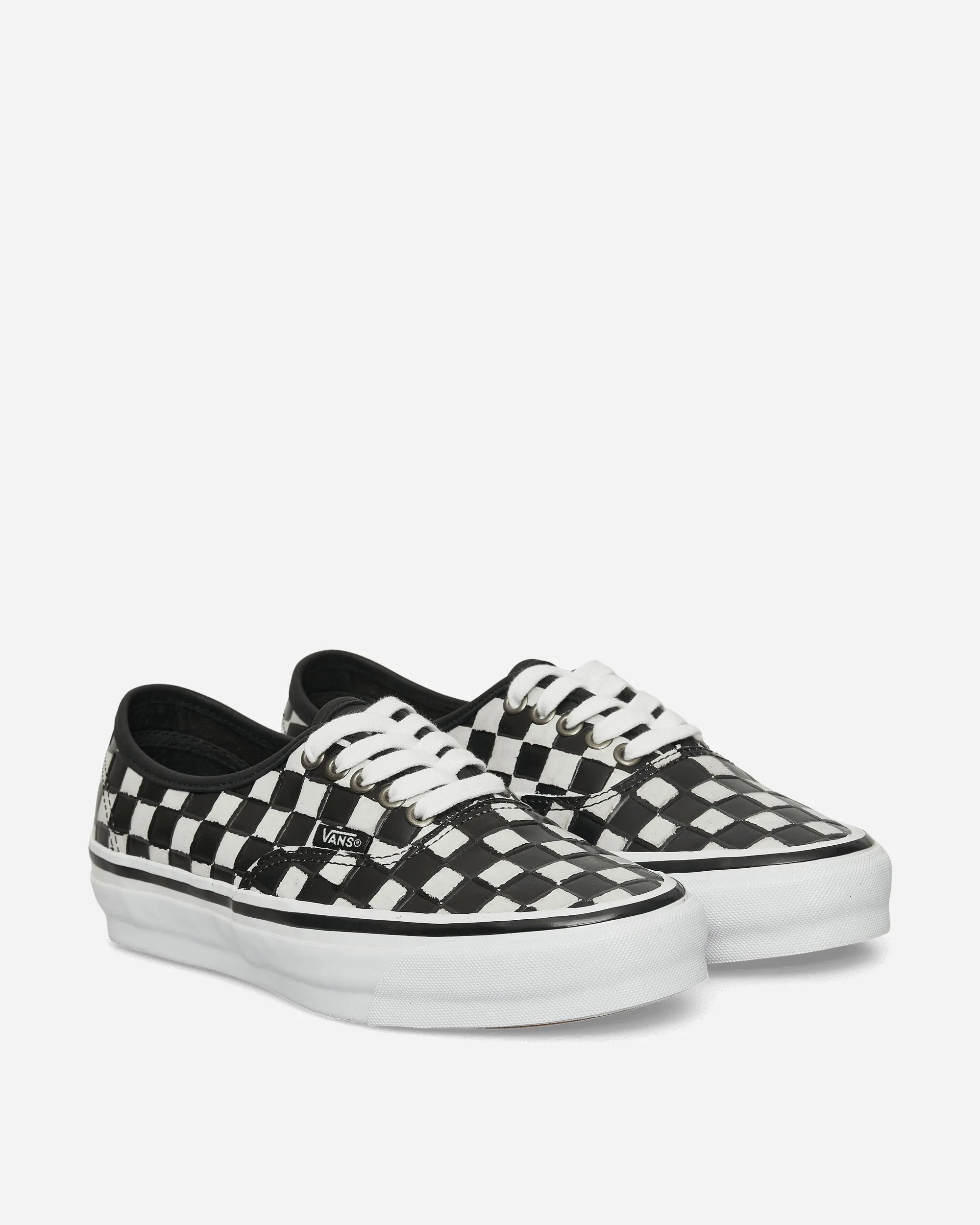 Wide Step Green Leaf Authentic 44 Leather Check Vibram Sneakers Black / White