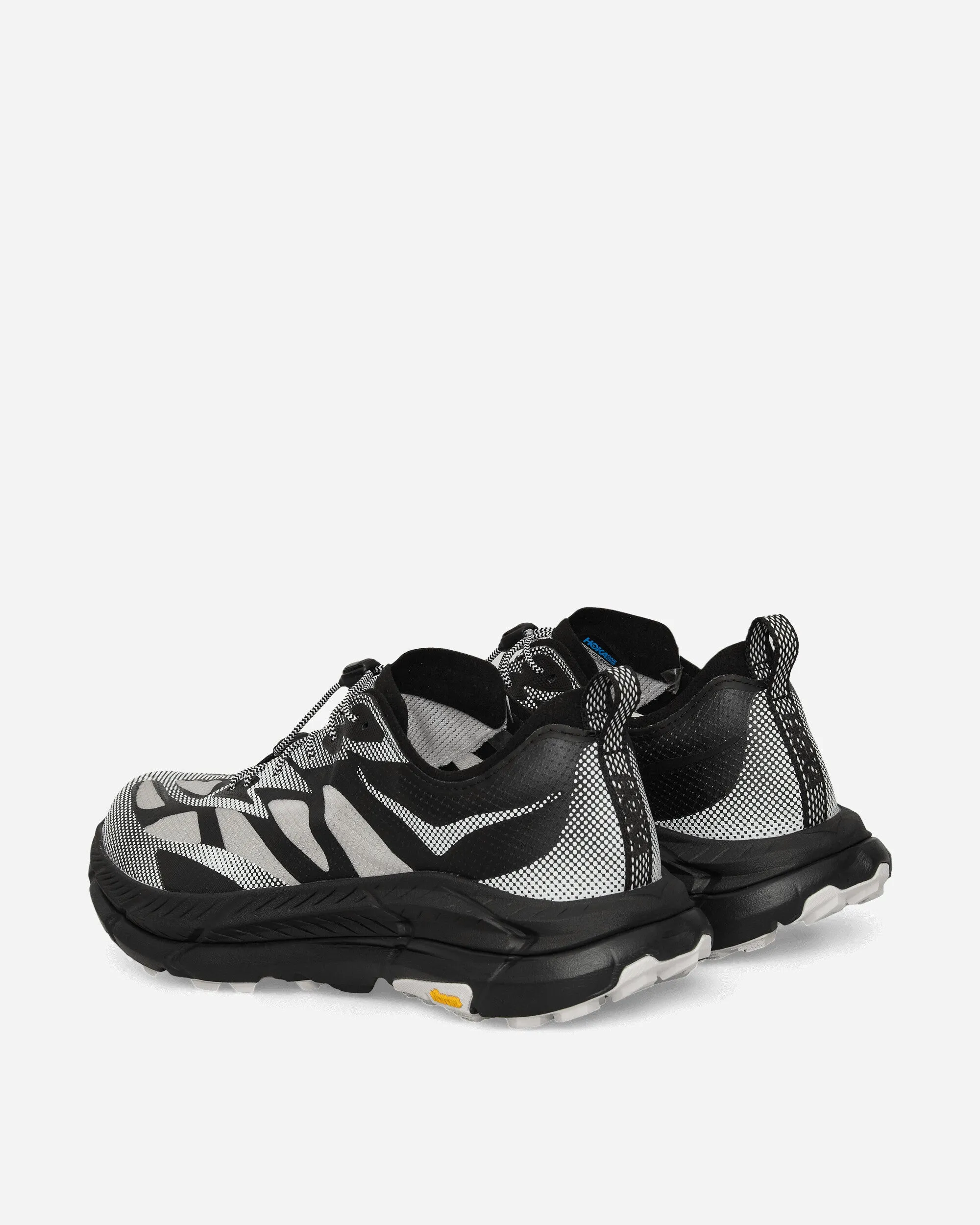 Stealth/Tech Mafate Speed 4 Lite Sneakers Black / White On-The-Go Slip Fit