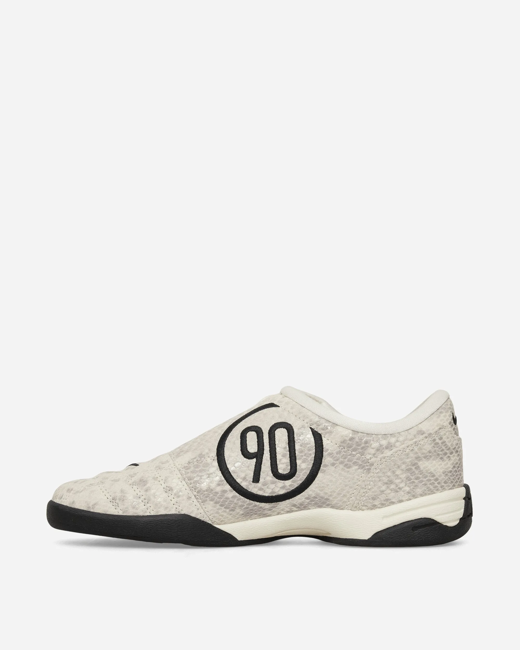 Women's Total 90 Sneakers Pale Ivory / Black Anywhere Life Ready Wear