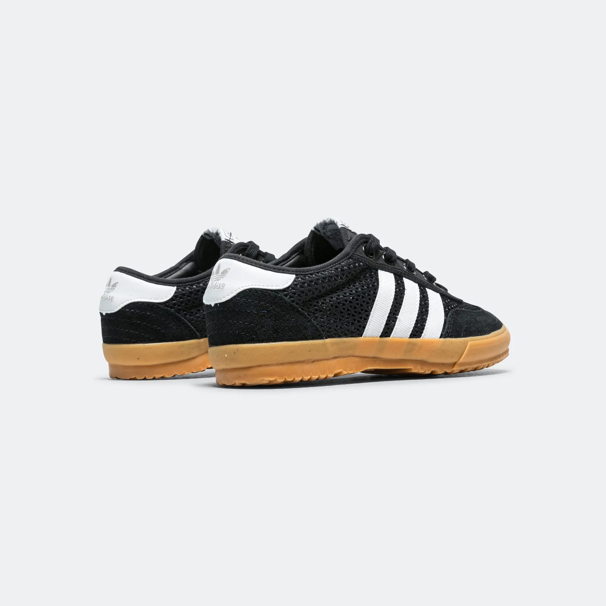 Womens Tischtennis - Core Black/Footwear White-Crystal White Sneaker Performance Vibrant fit