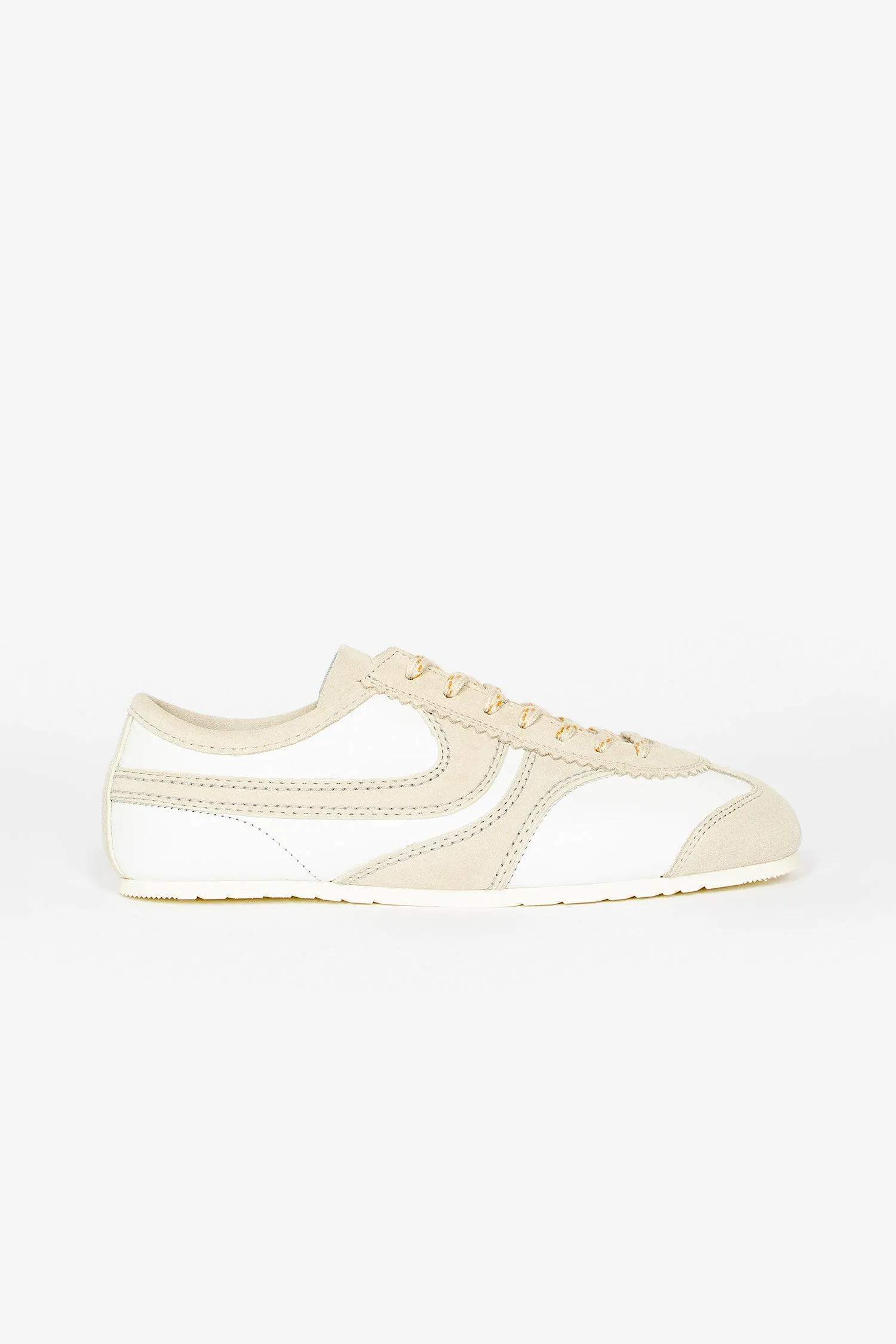 Neutral Frame Casual arch Marathon Leather Sneaker White