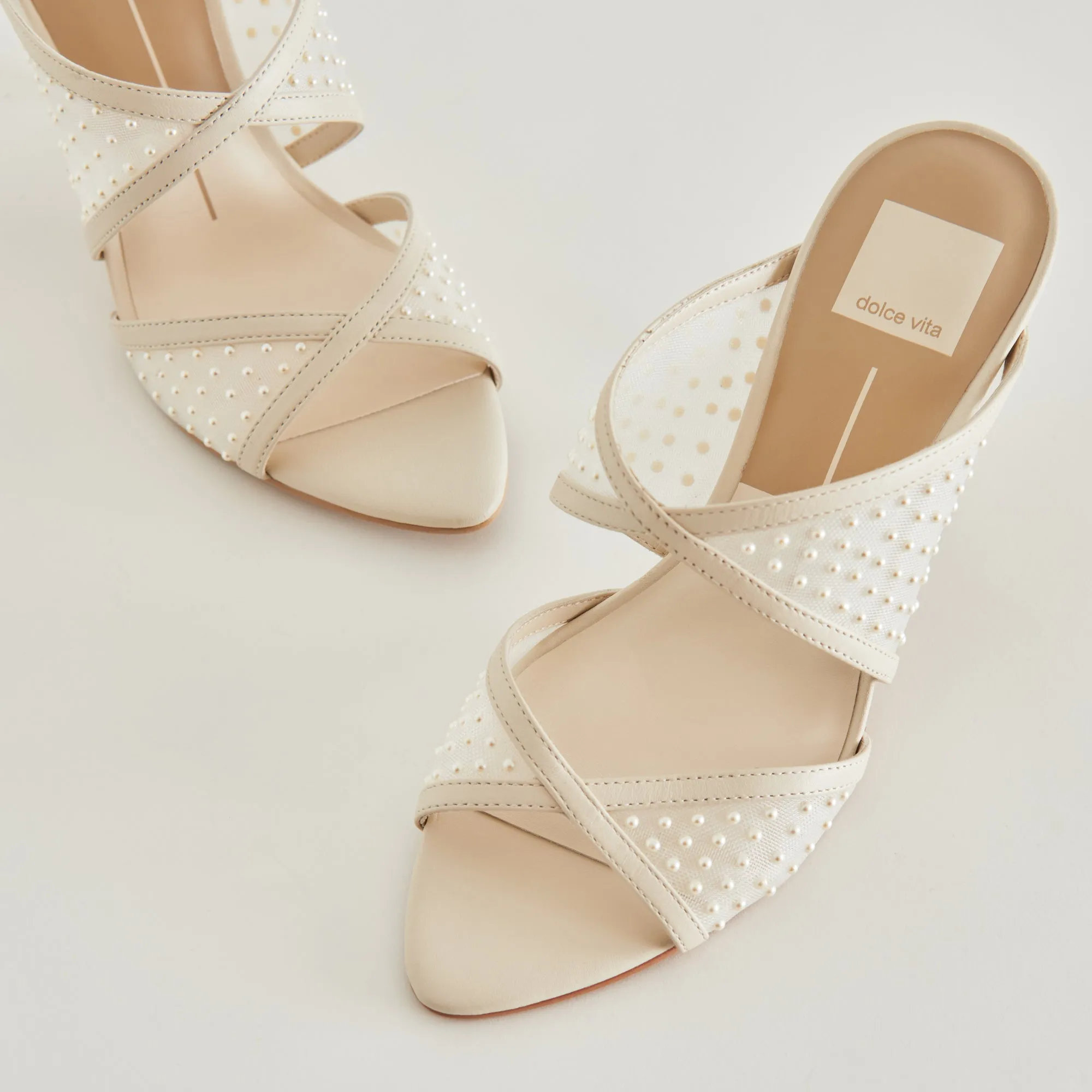 MANDEL PEARL HEELS IVORY MESH Padded collar