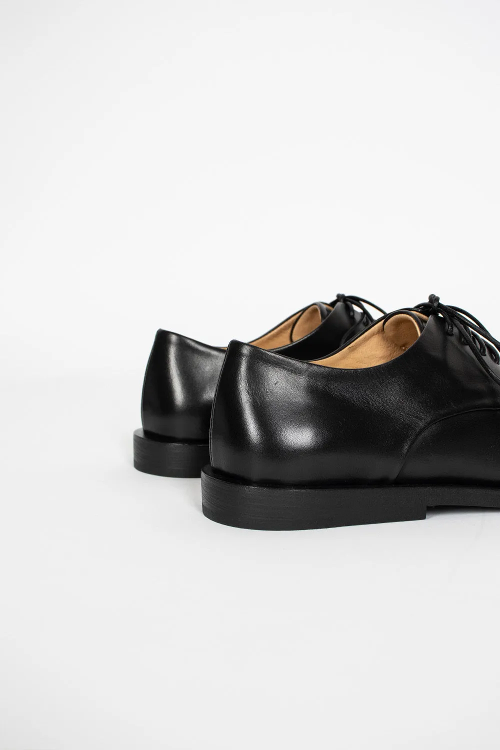 Gel cushion TPU sole Mando Derby Black