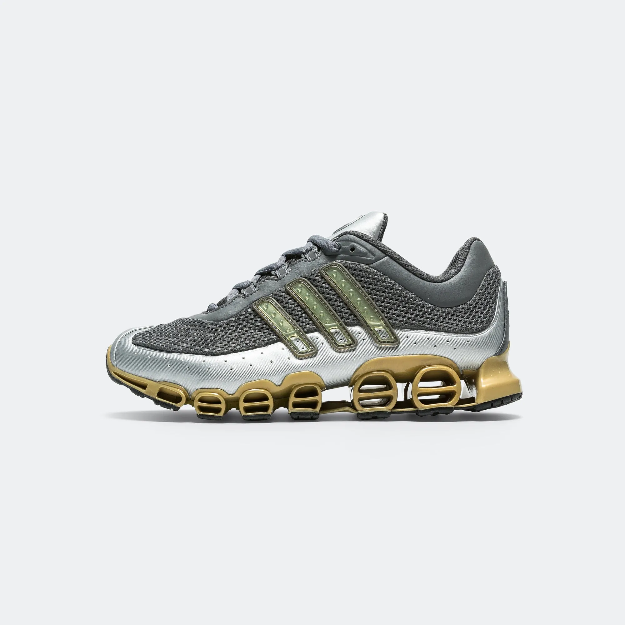 Megaride - Grey Four/Gold Metallic-Metallic Silver Padded Power Stable Path