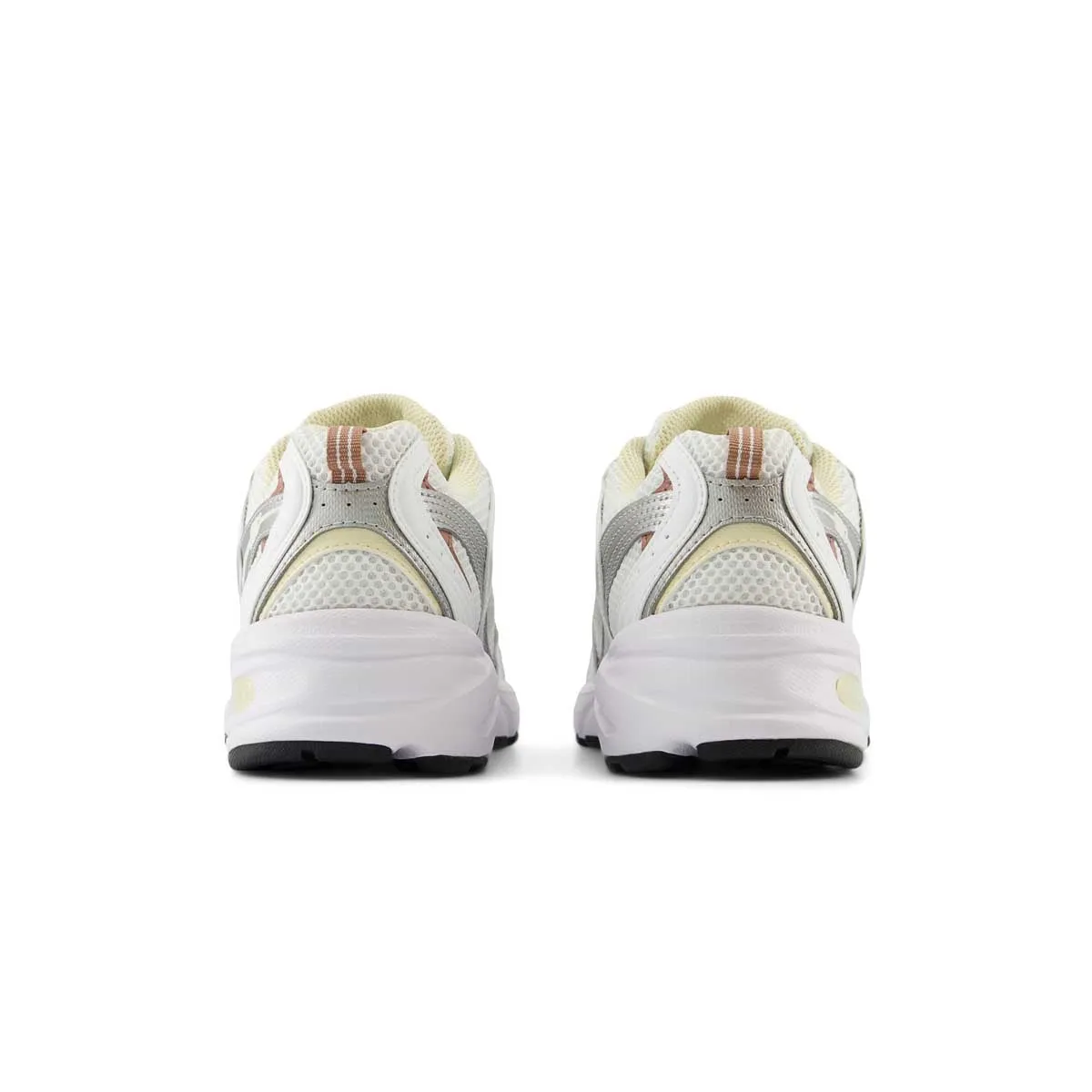 Break Walk 530 'White Silver Metallic Calcium'