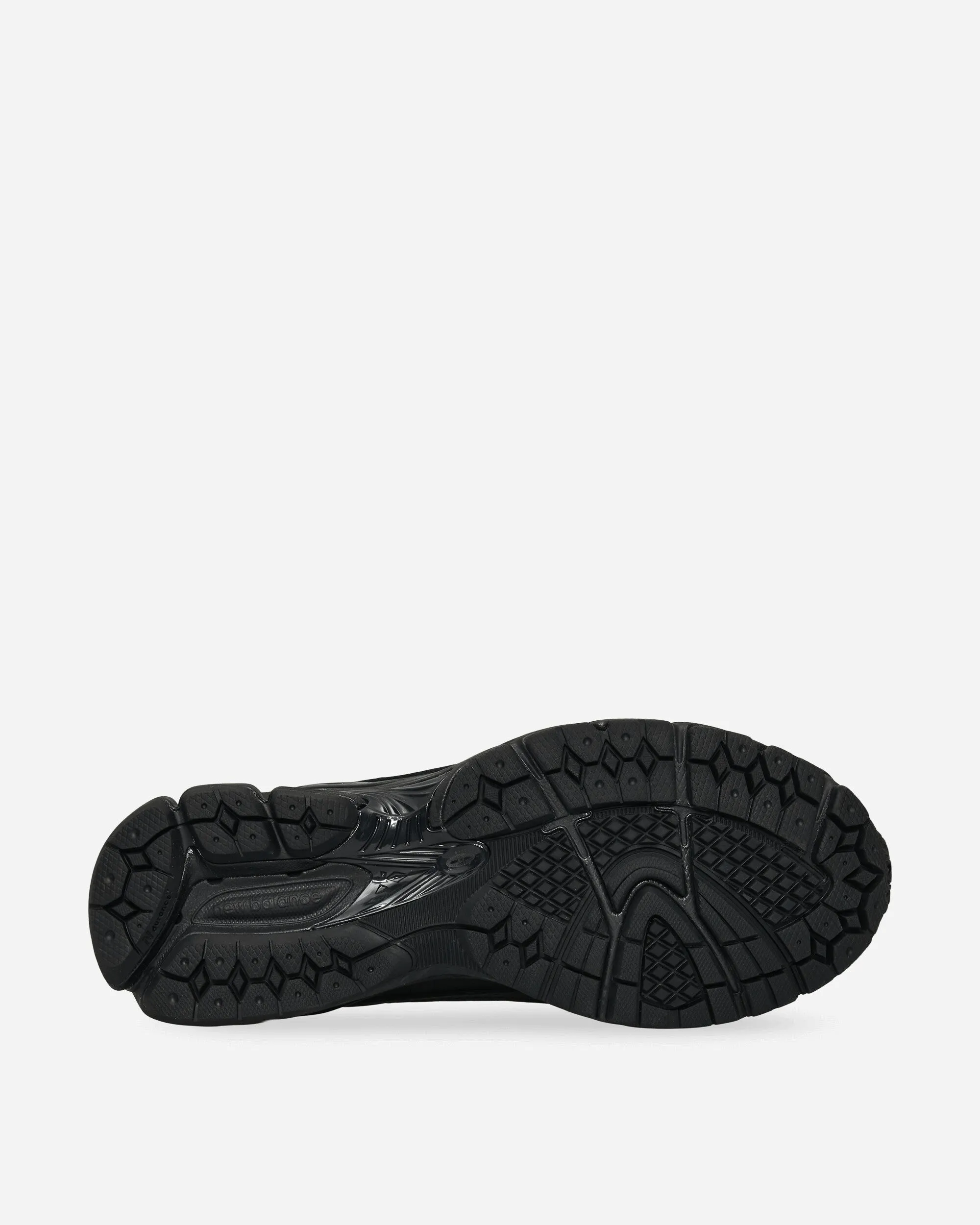 1906L Sneakers Black Sustainable Choice Photo Day