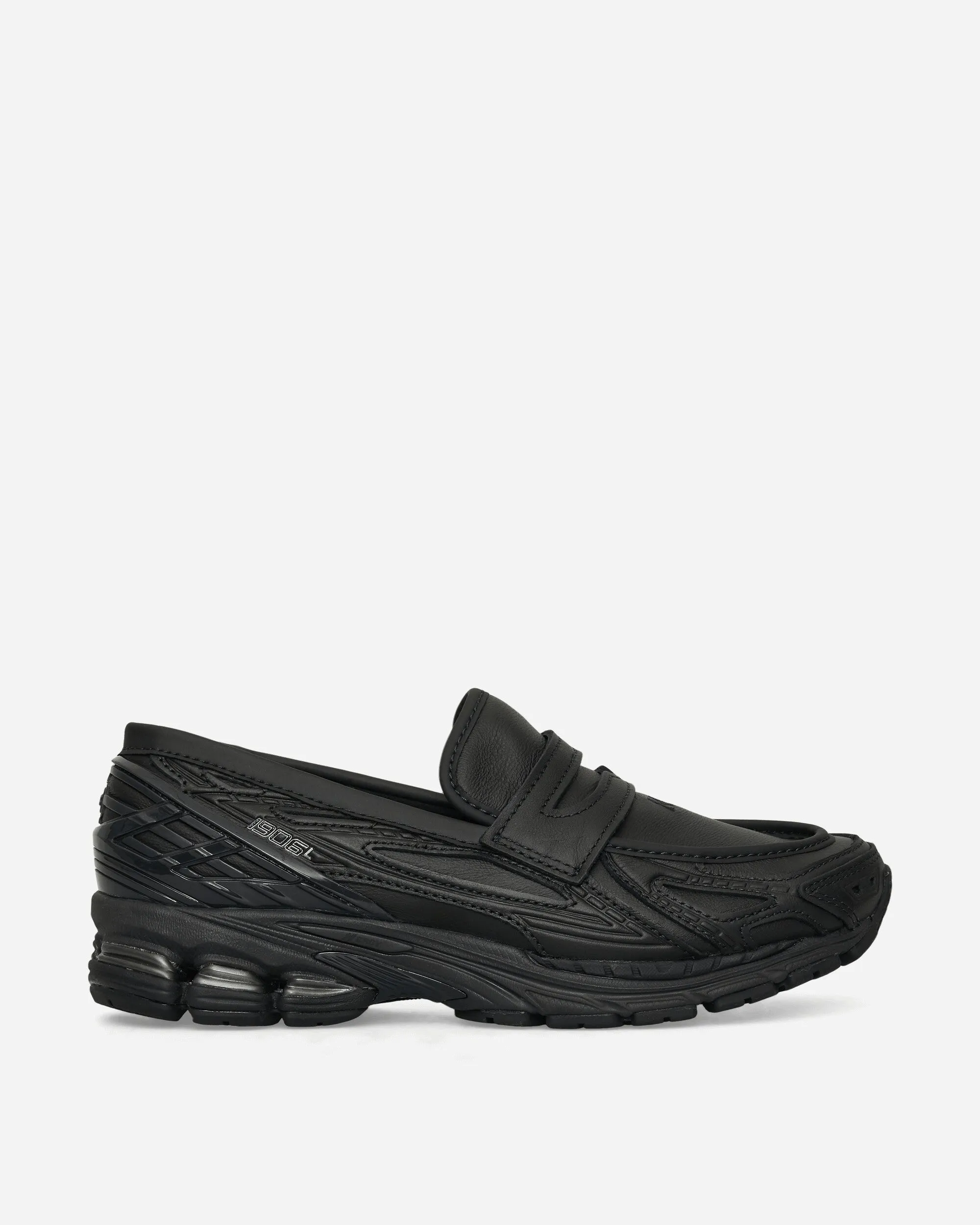 1906L Sneakers Black Ridge Path Suede Finish