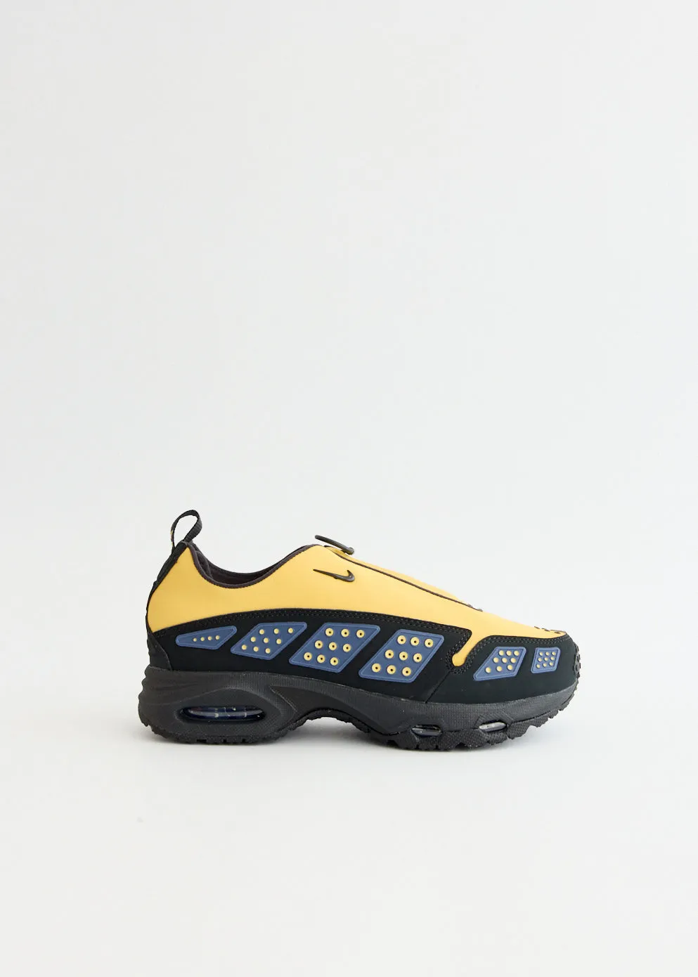 Women's Air Max SNDR 'Saturn Gold' Sneakers Chic Walk