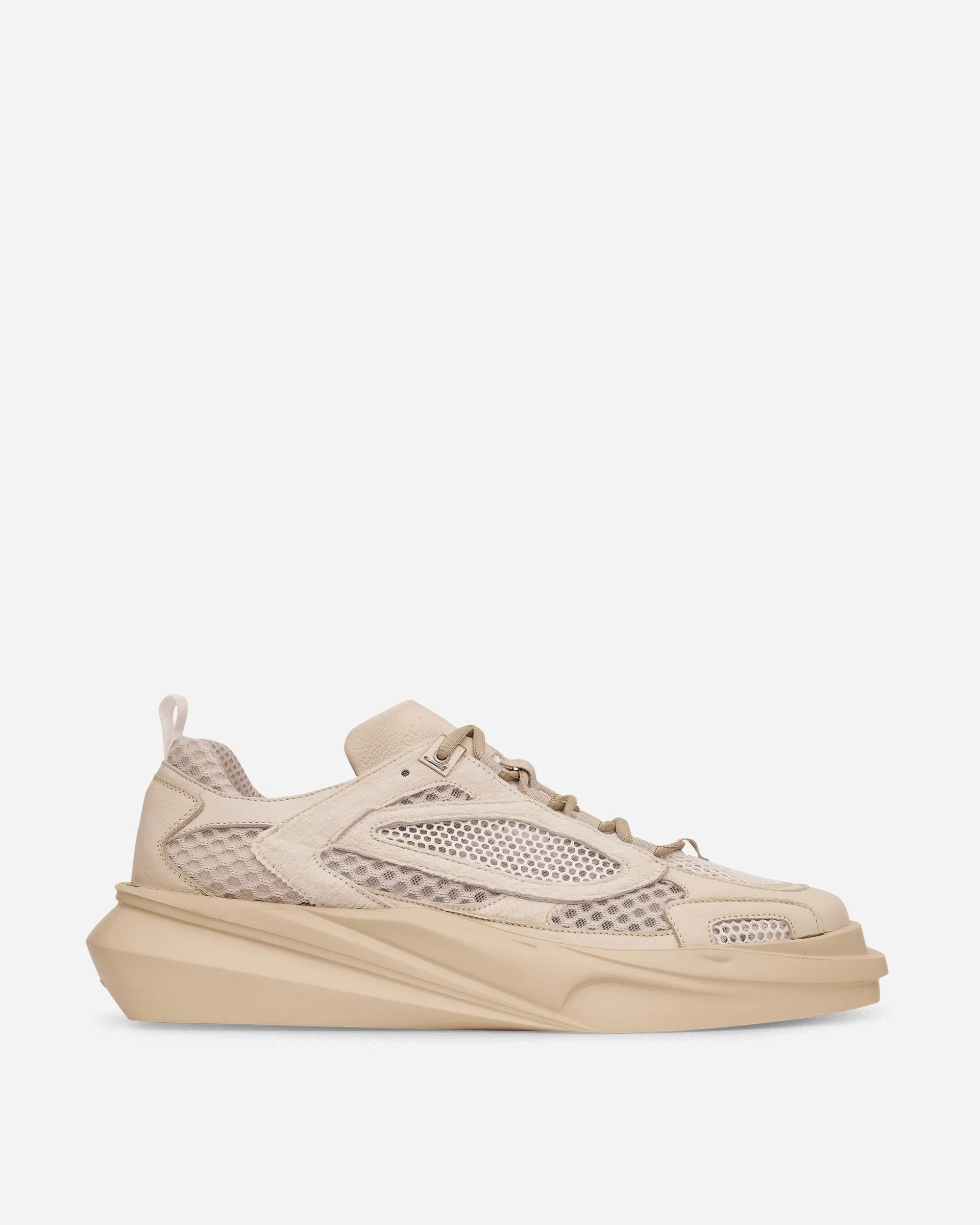 Mono Hiking Sneakers Beige Flex support Flexible   outsole