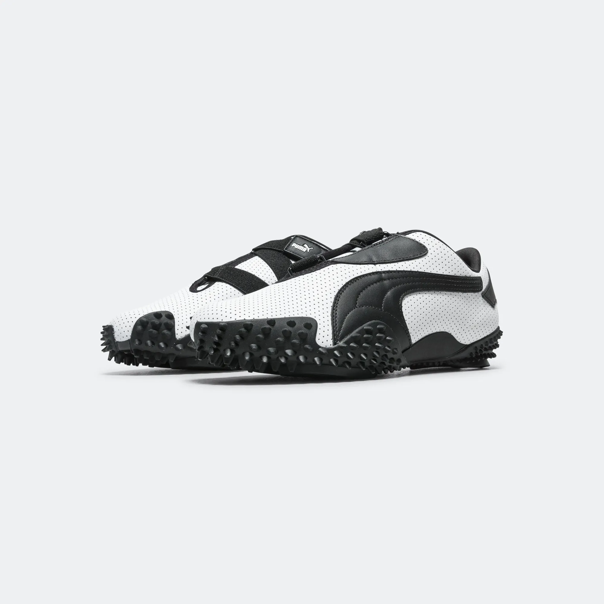 Mostro Perf - White/Black Anti Slip Tread Design