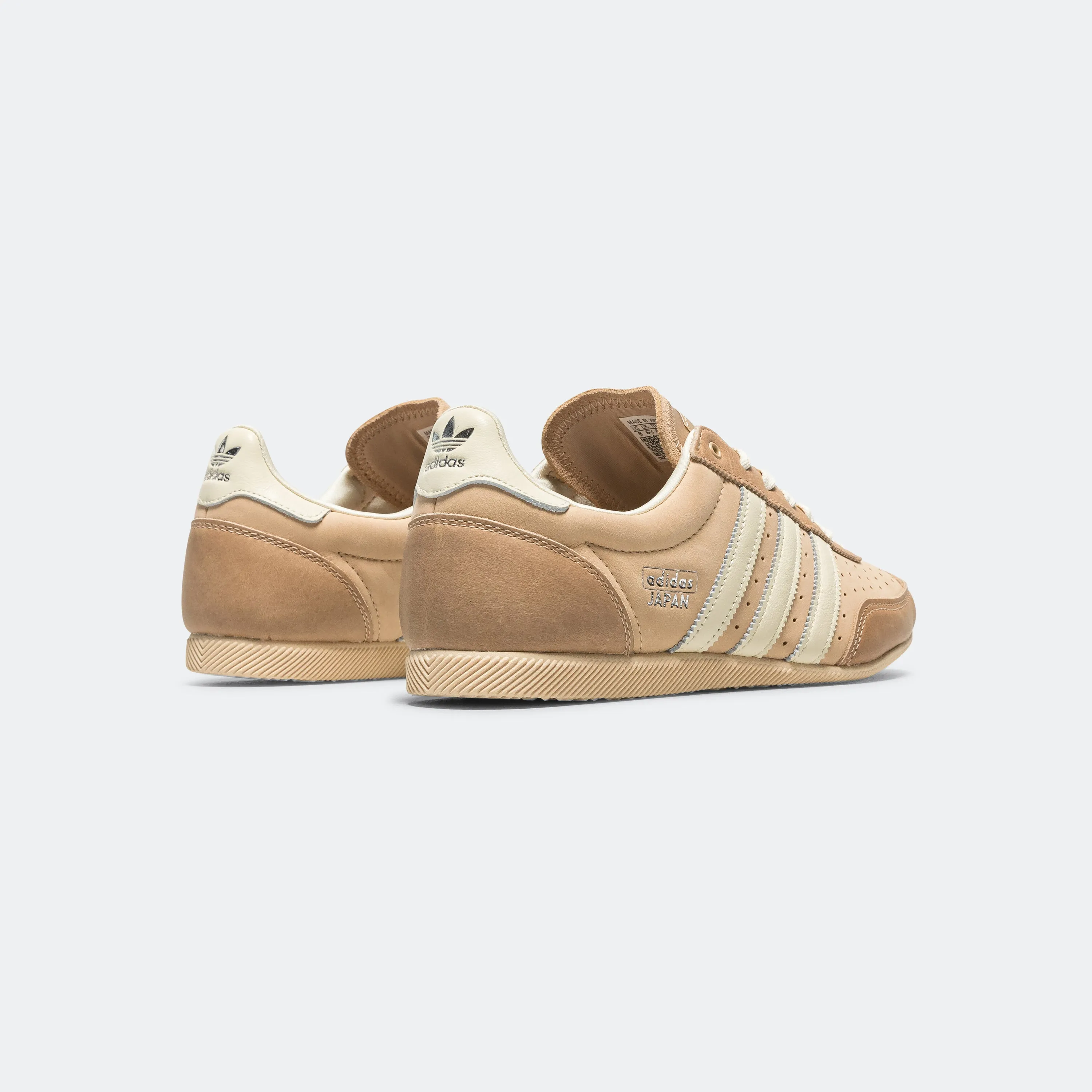 Womens Japan - Warm Sandstone/Cream White-Silver Metallic Airflow Chamber