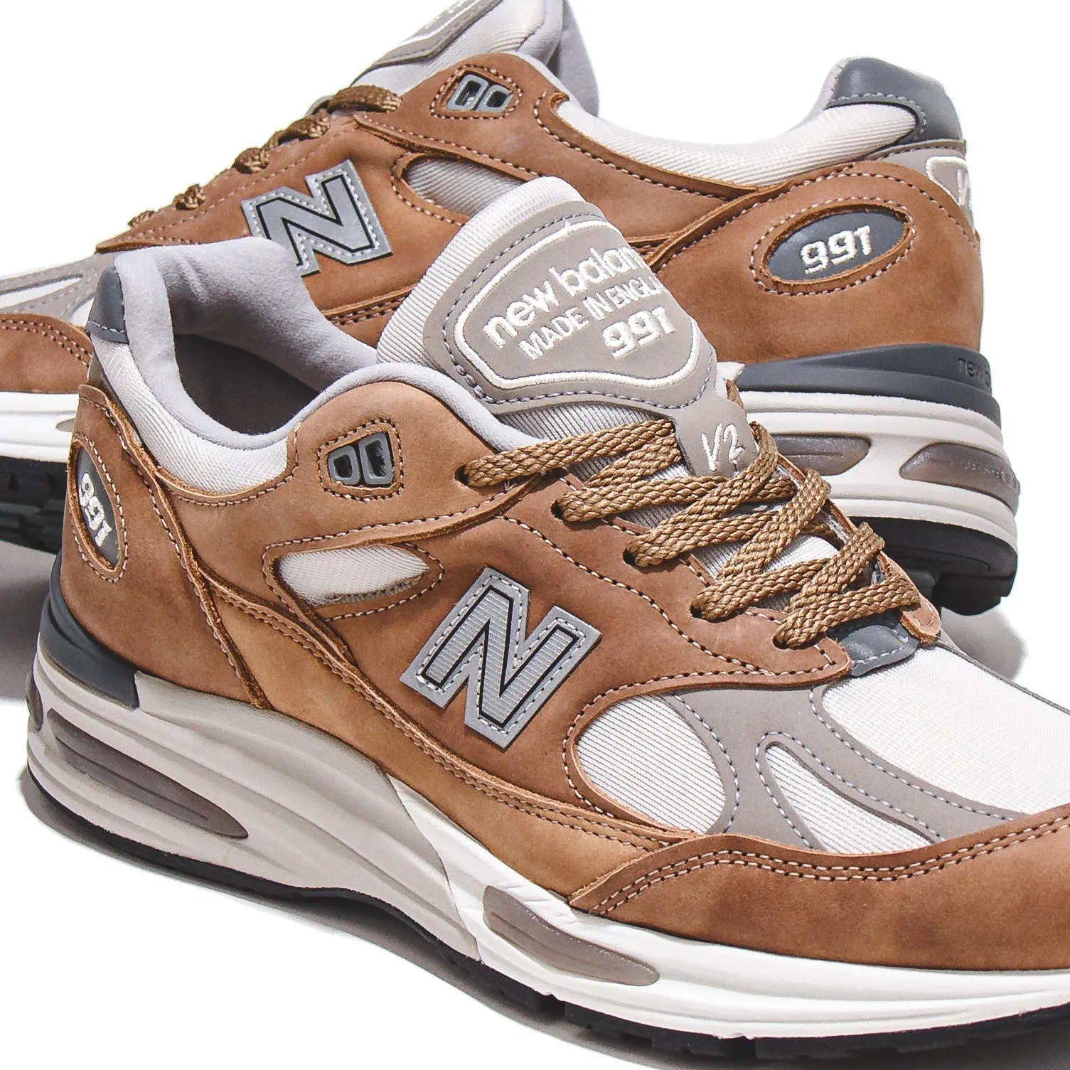 New Balance Unisex 991v2 Coco Mocca Made In UK U991TB2 Strap closure