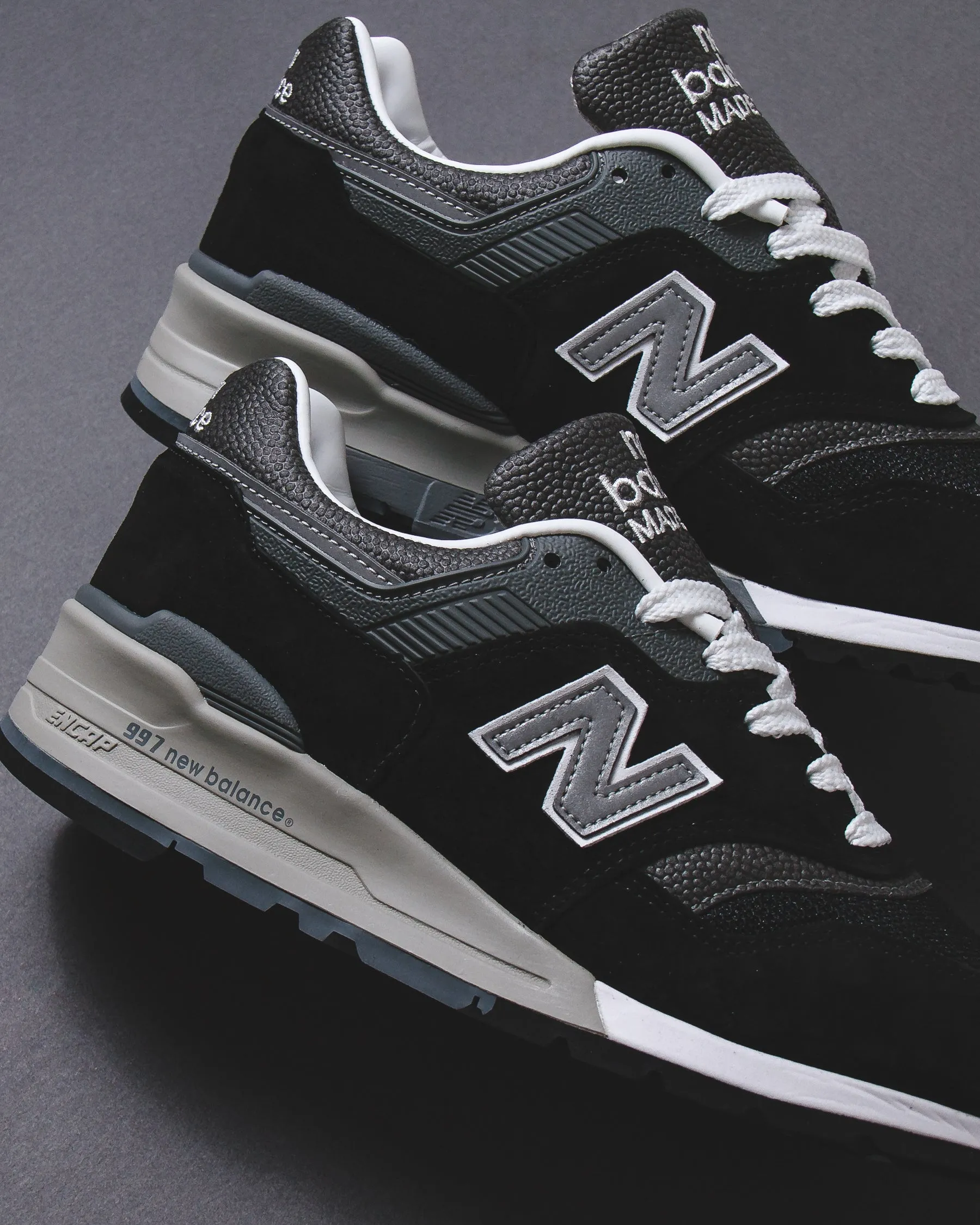 Traction Grooves outdoor adventurers New Balance Unisex Made in USA 997 Black U997BK