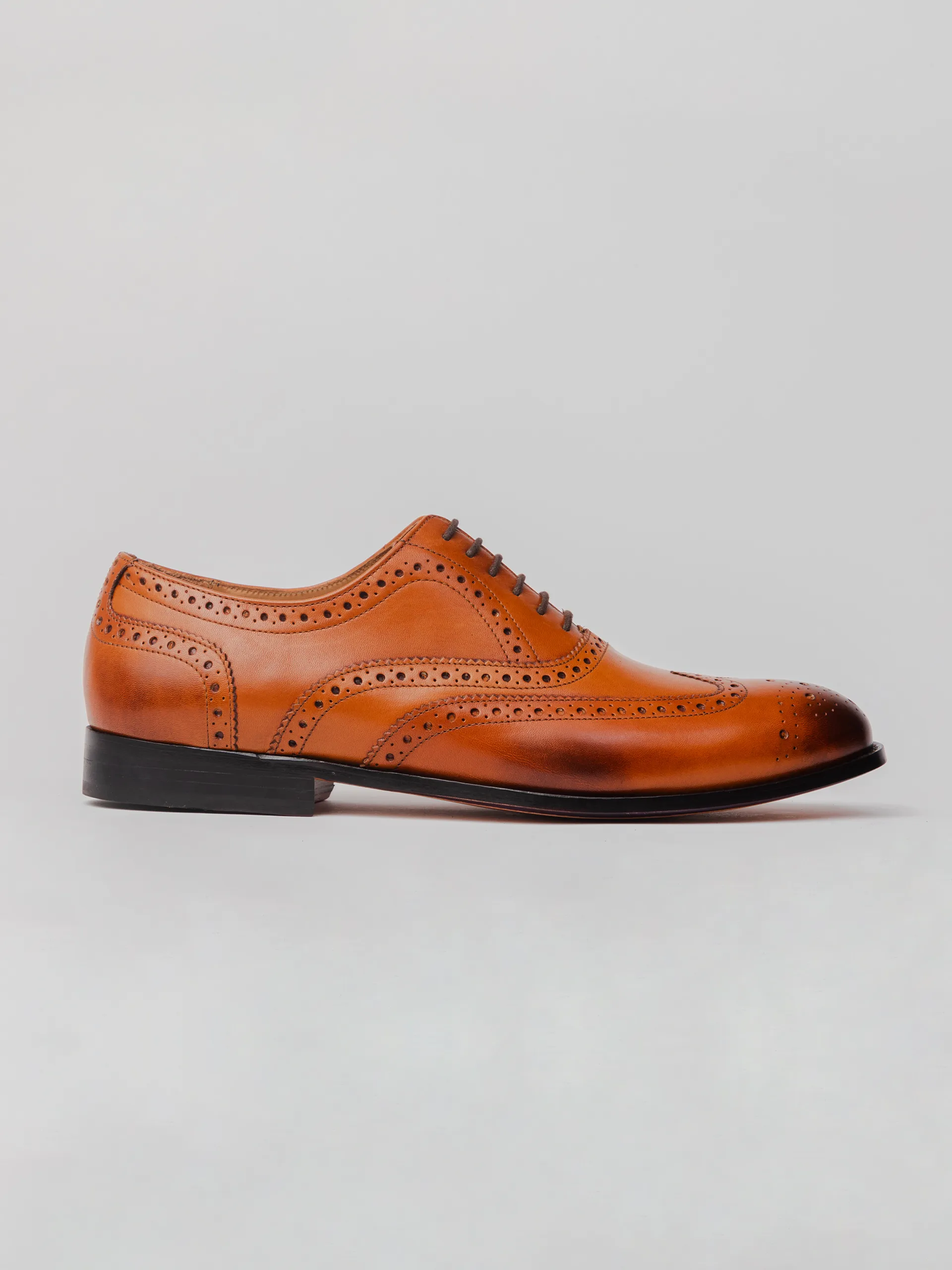 Nicholas Wingtip Oxford - Tan Wide fit Sleek Walk