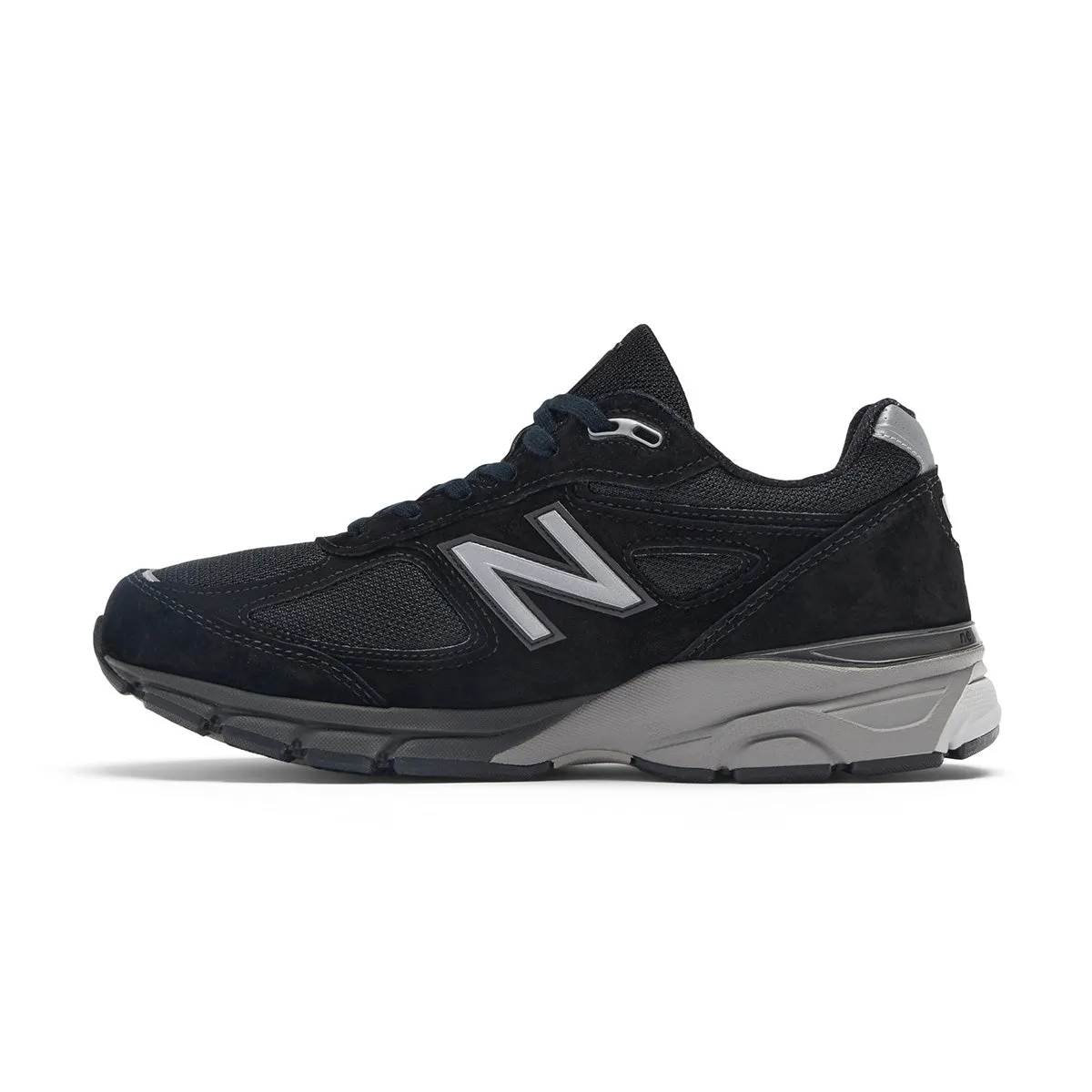 in USA 990v4 'Black Silver' Perforated Tongue Design Active Vibe