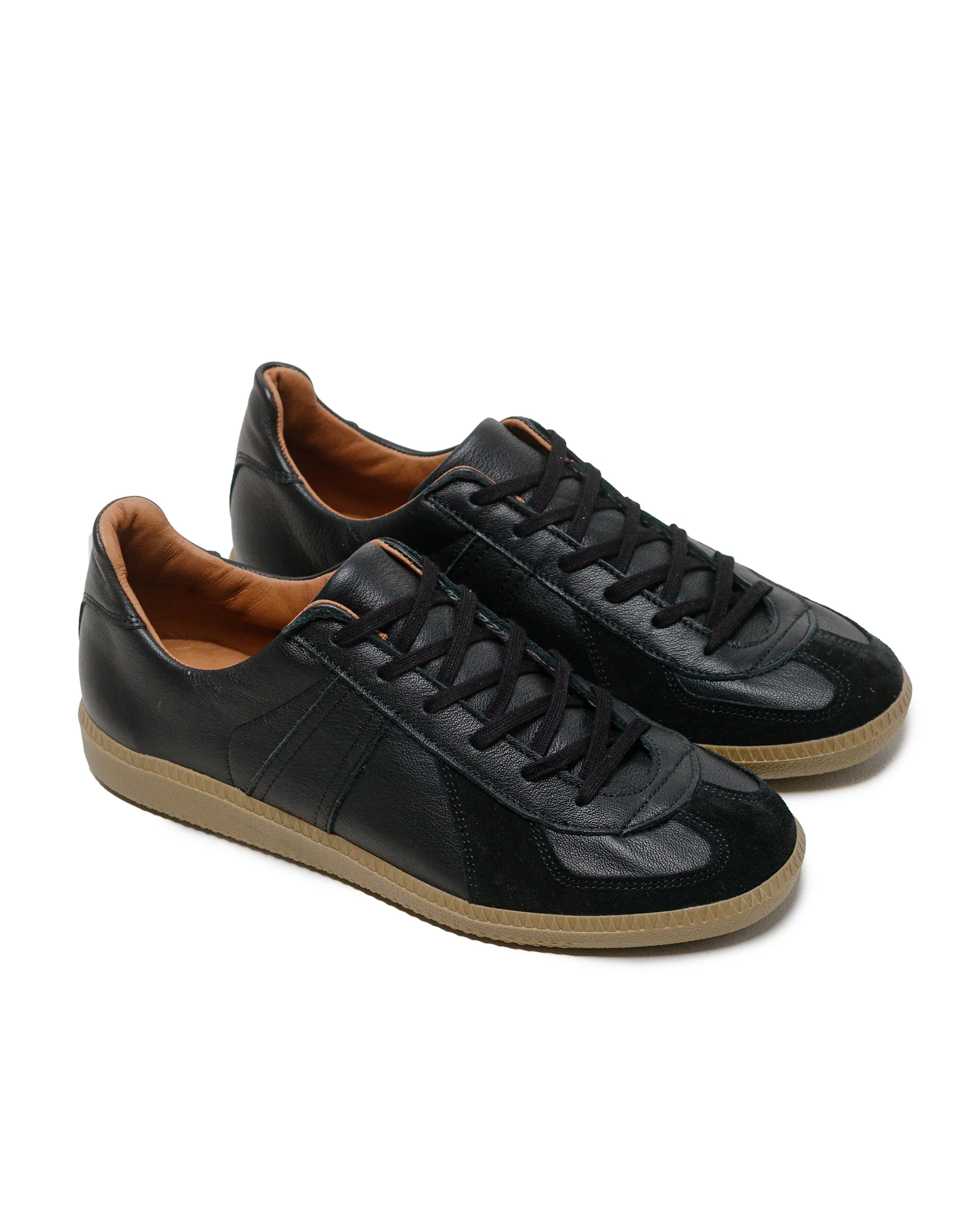 Pose Time Daily Utility Reproduction of Found German Military Trainer 1700L Black