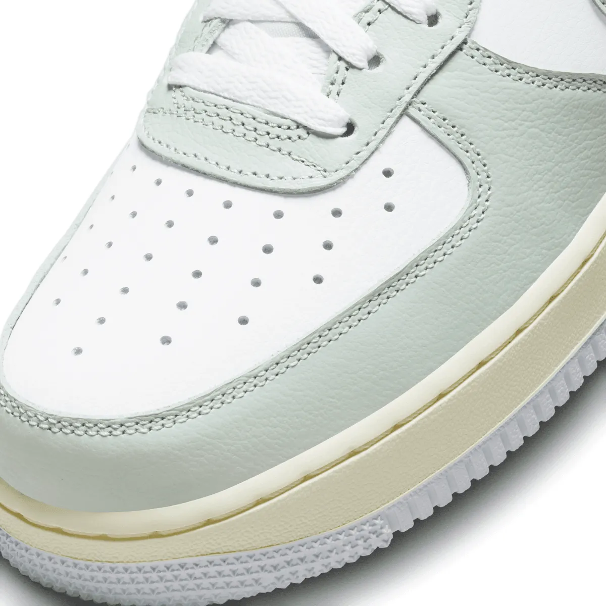 Air Force 1 '07 LV8 'Split' Classic Fit