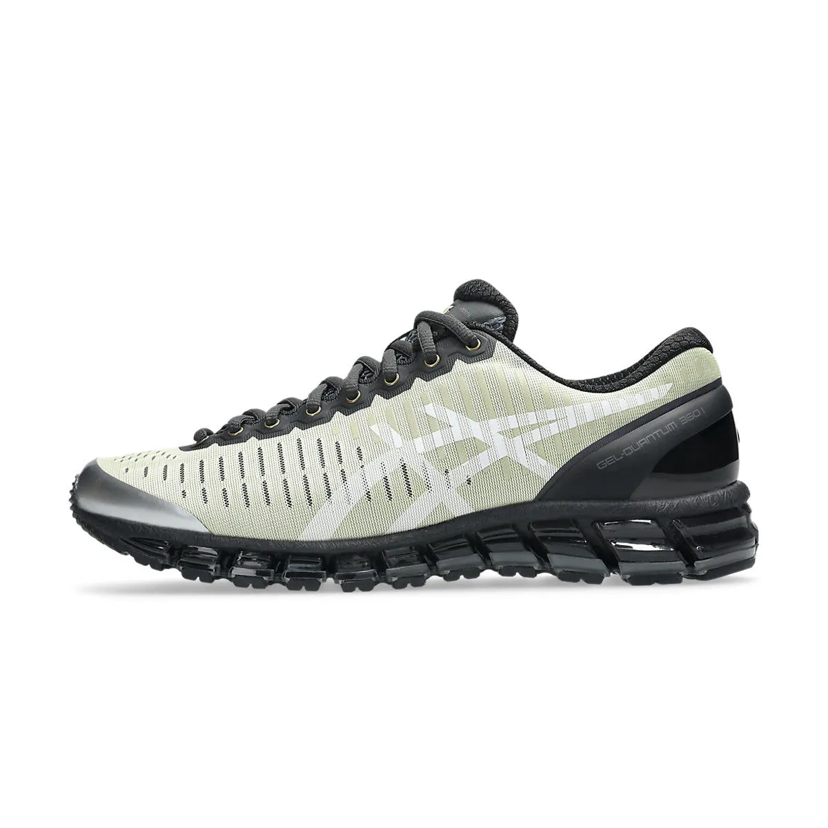   Above The Clouds GEL-Quantum 360 I 'Soft Yellow Black' Light Walk
