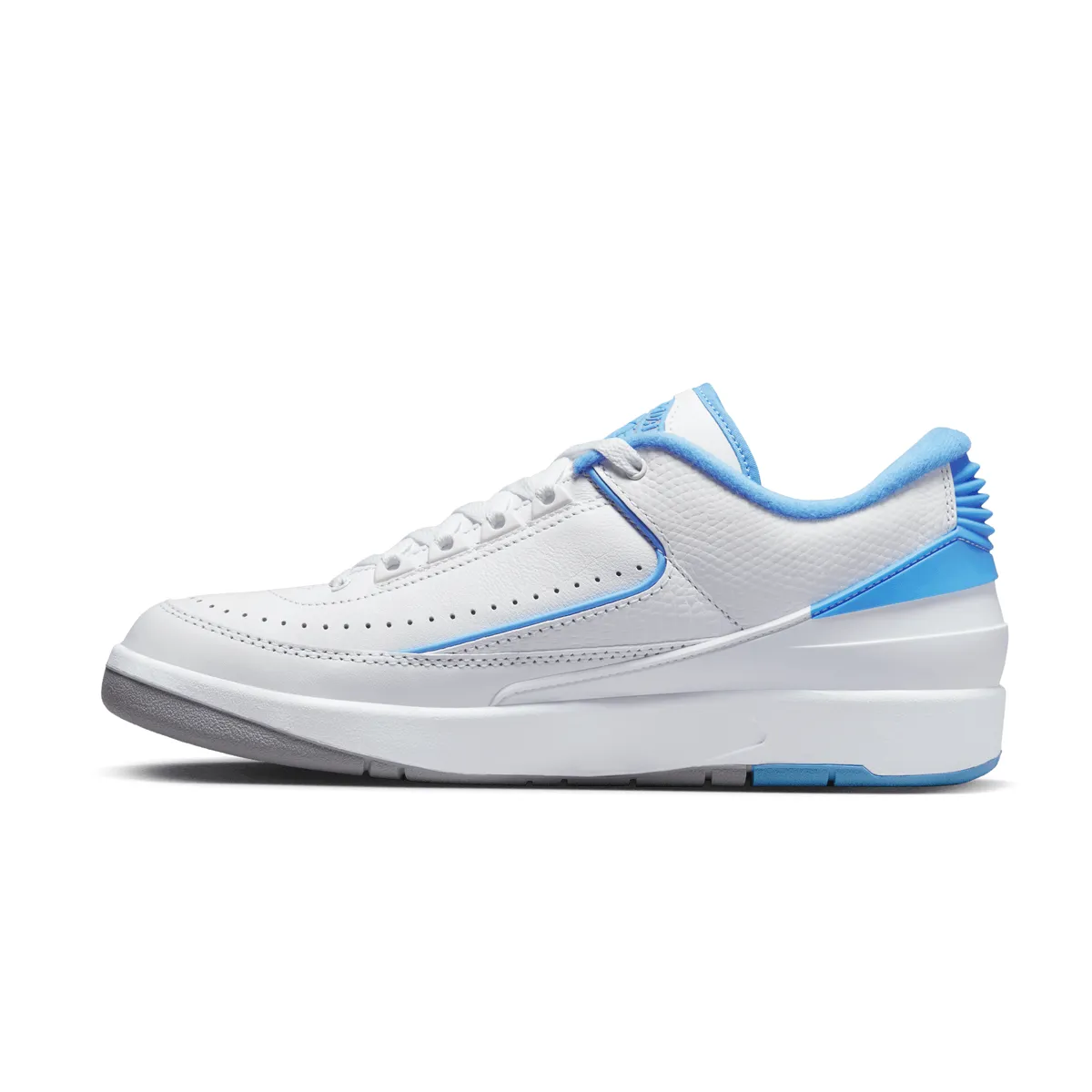 Classic Fit Air Jordan 2 Retro Low 'UNC'
