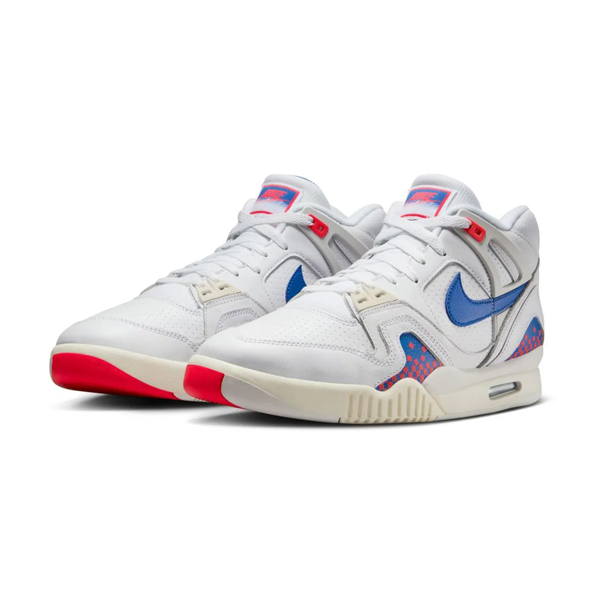 Bold colors Air Tech Challenge II Qs 'Pixel'